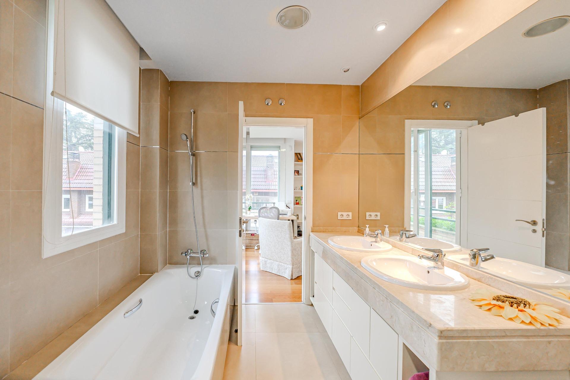 Casas o chalets-Venta-Pozuelo de AlarcÃ³n-1054364-Foto-46