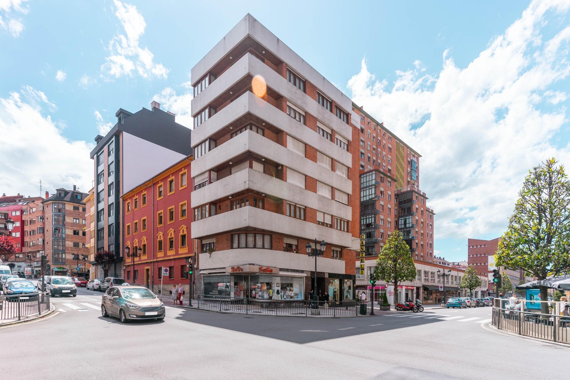 Negocios-Venta-Oviedo-1385928-Foto-23