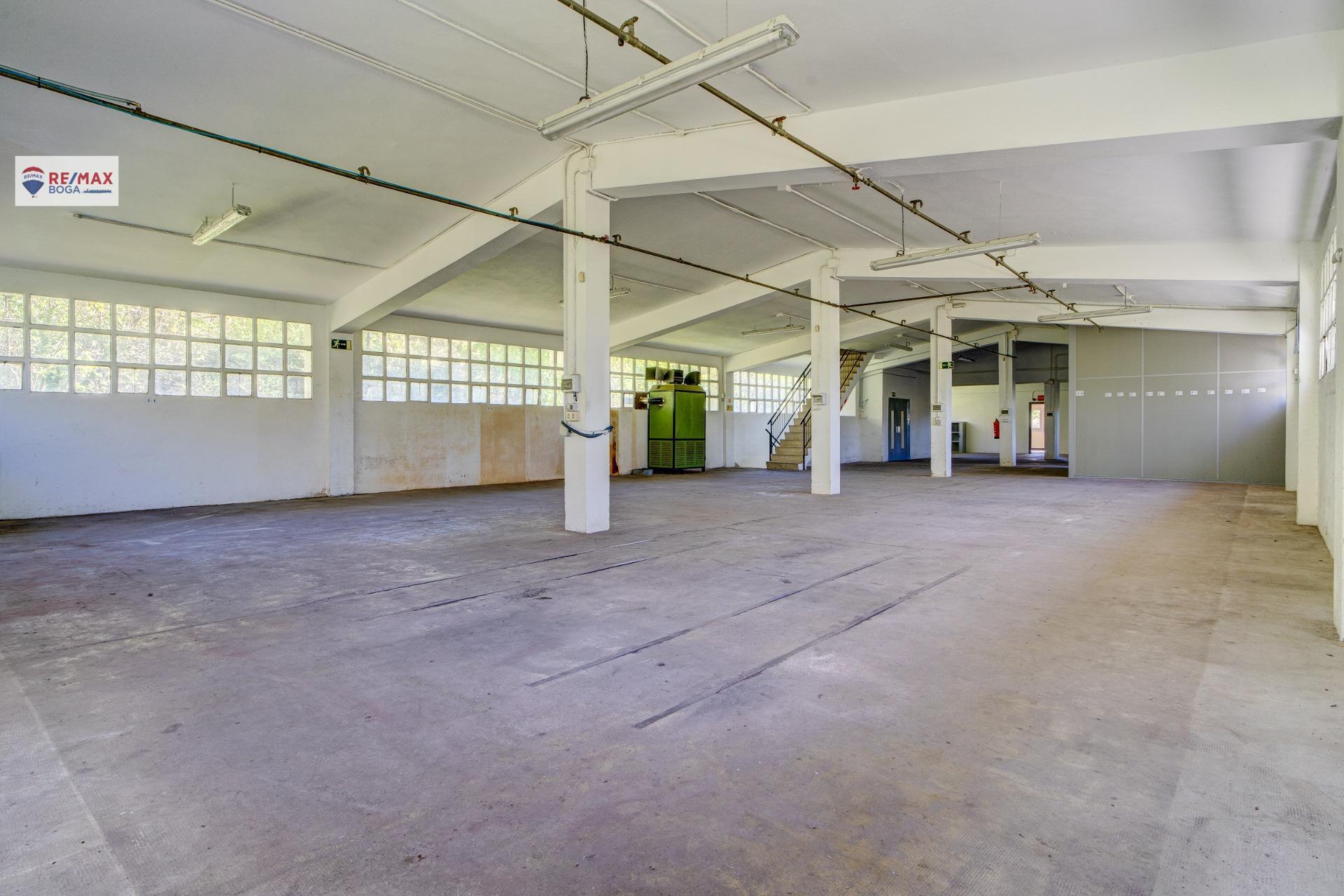 Naves-Venta-Ayala-Aiara-1088756-Foto-3