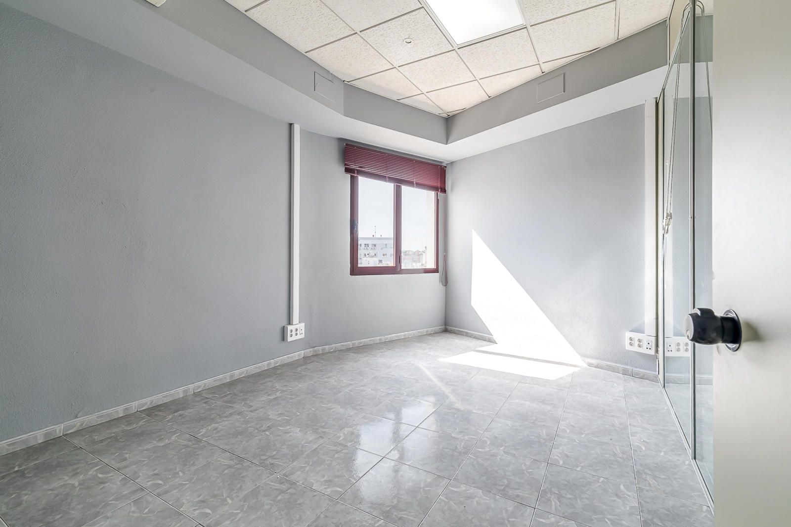 Oficinas-Venta-Madrid-1036441-Foto-14