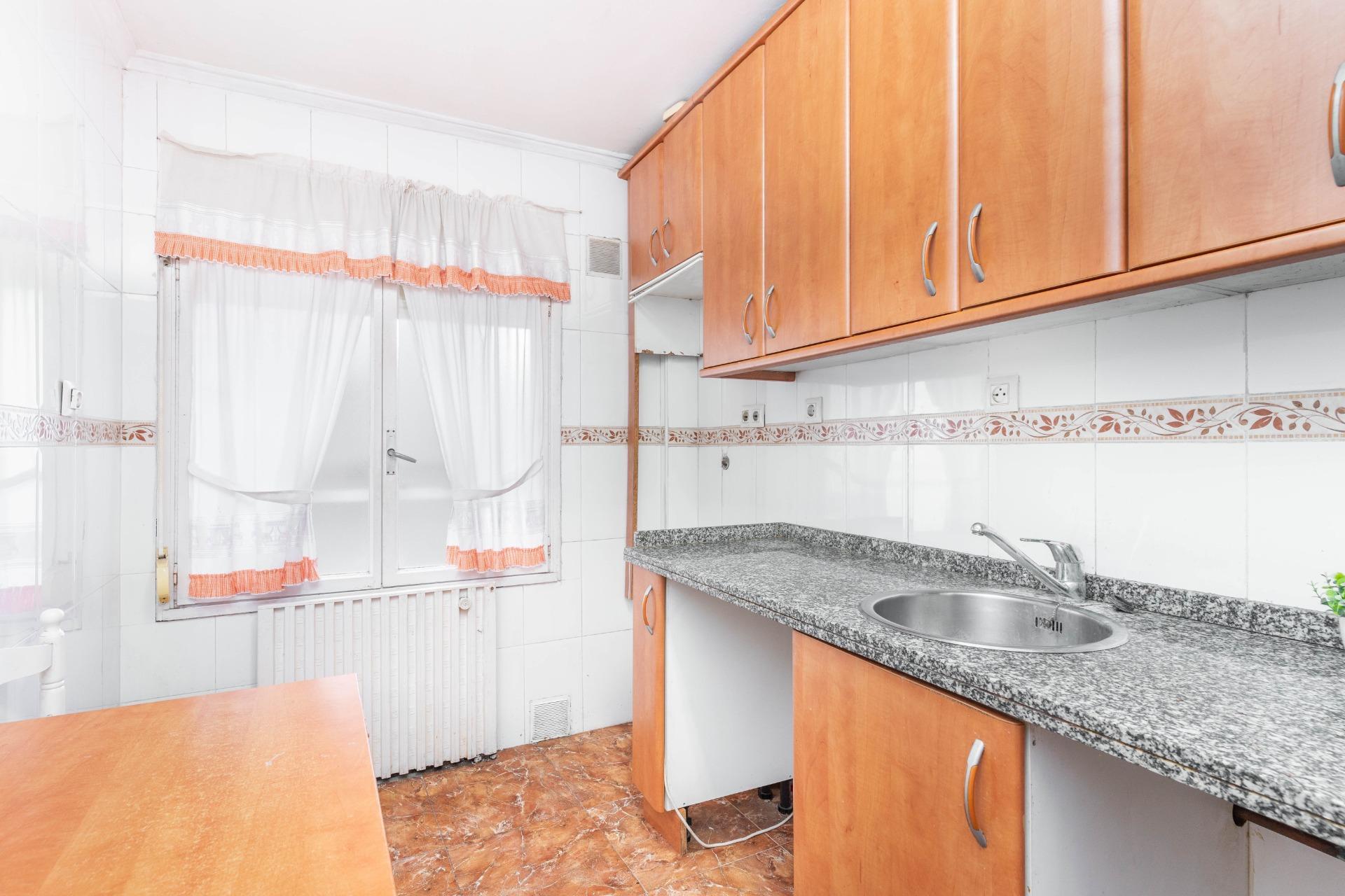 Pisos-Venta-Oviedo-1681621-Foto-6