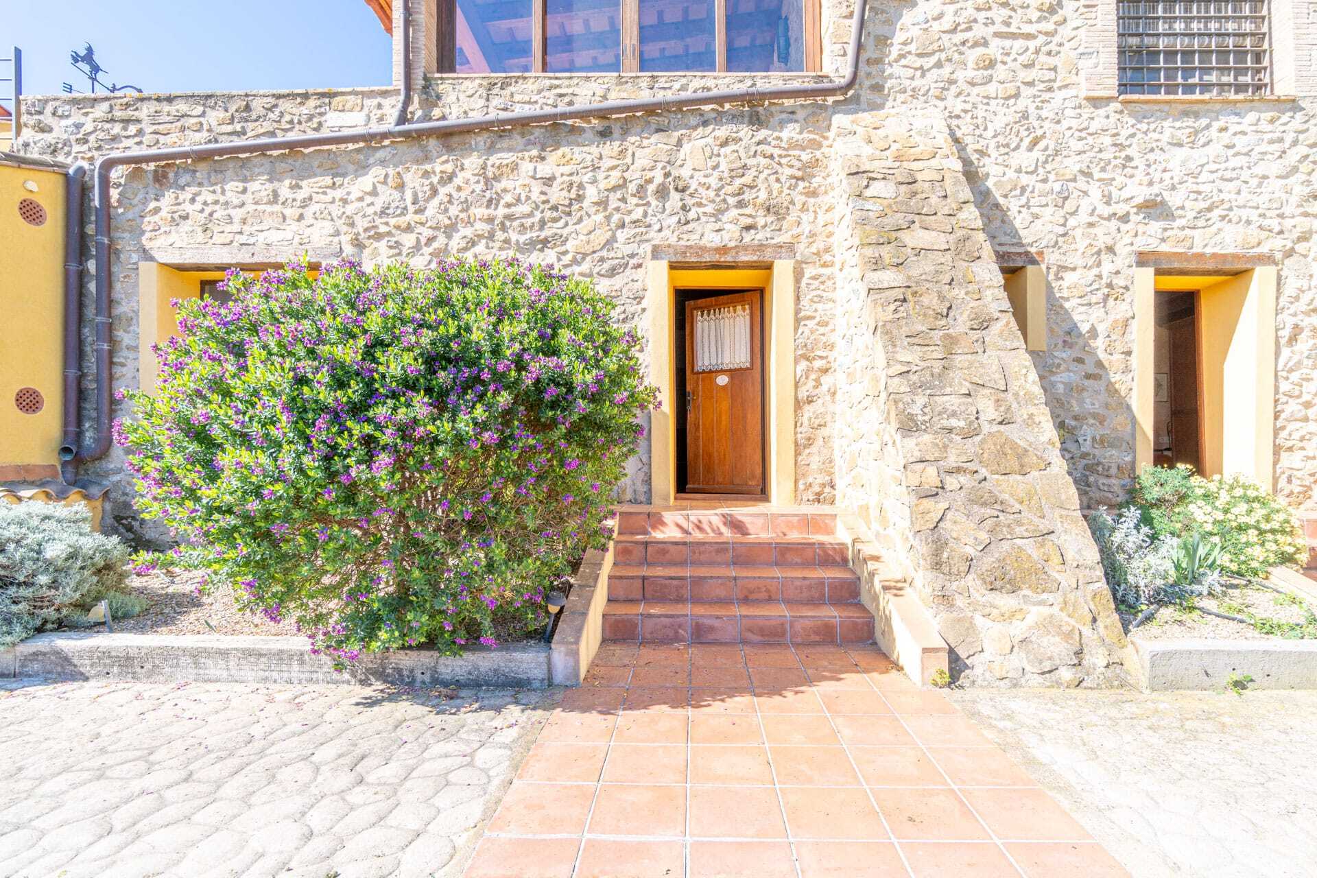 Villa in Llers
