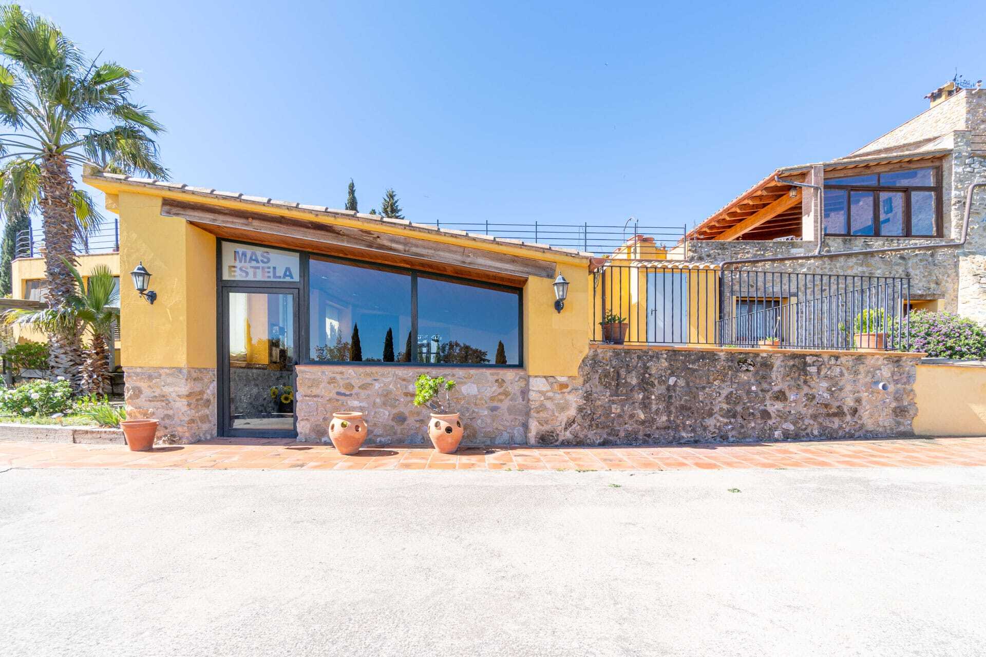 Villa in Llers