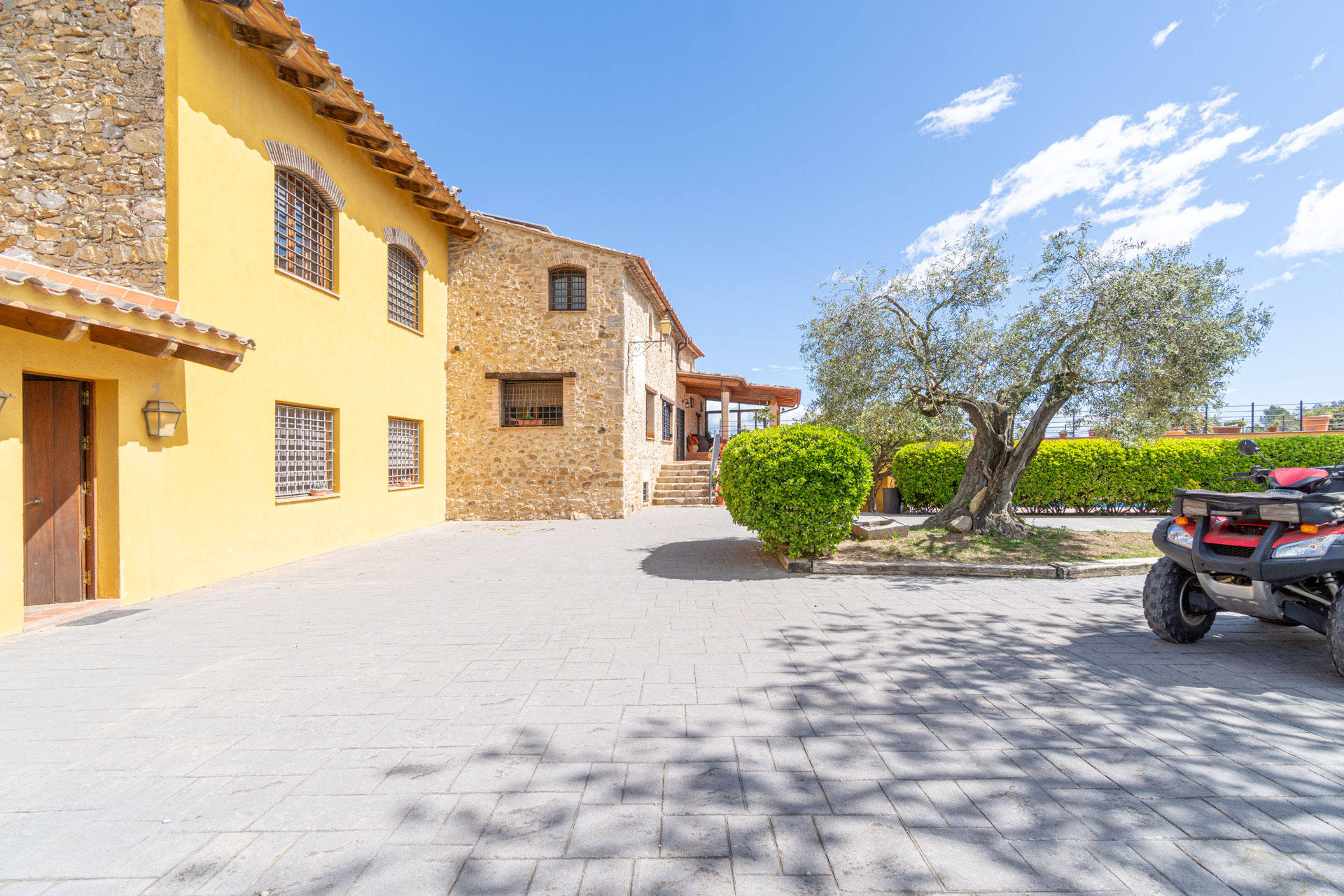 Villa in Llers