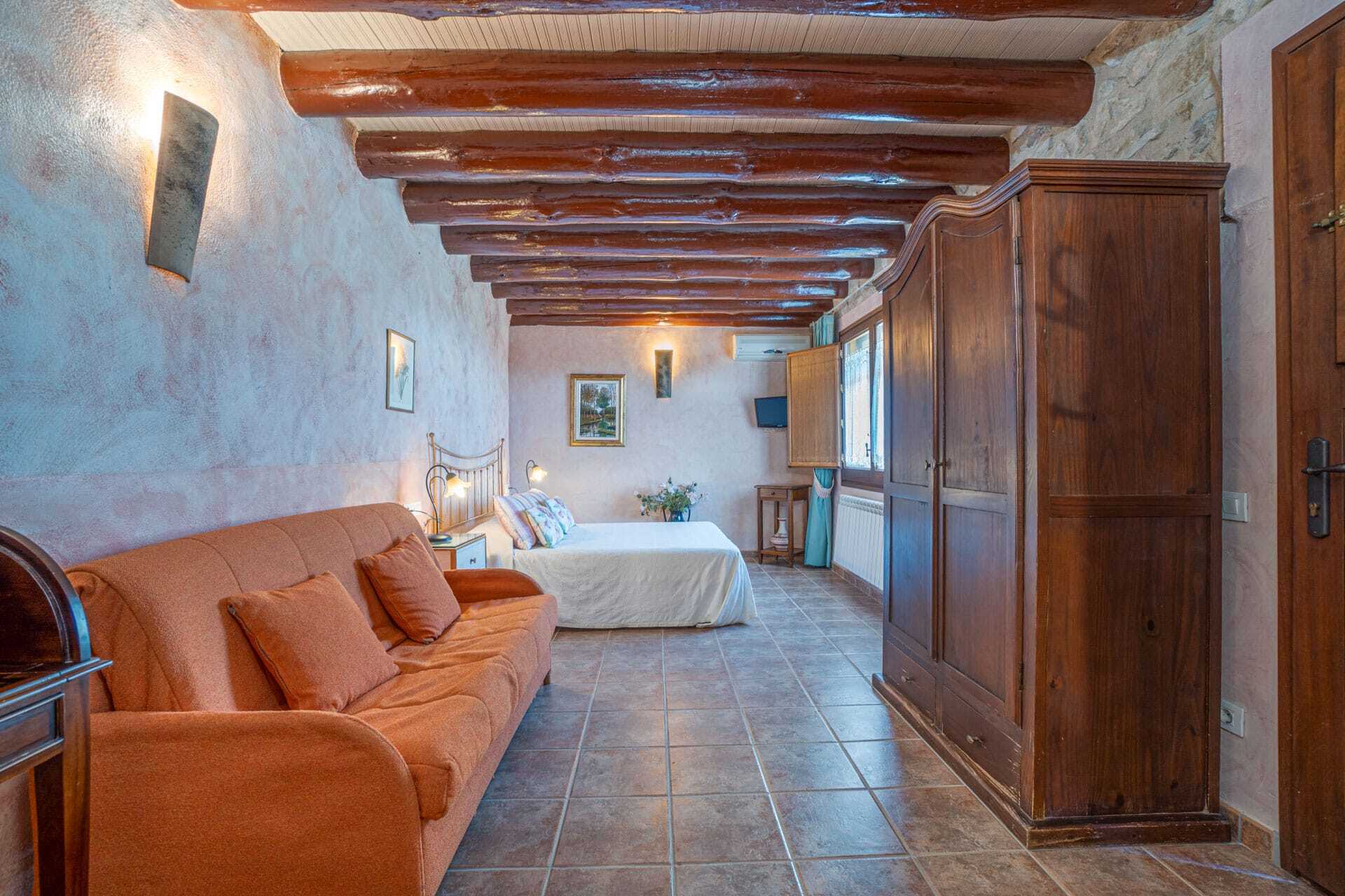 Villa in Llers