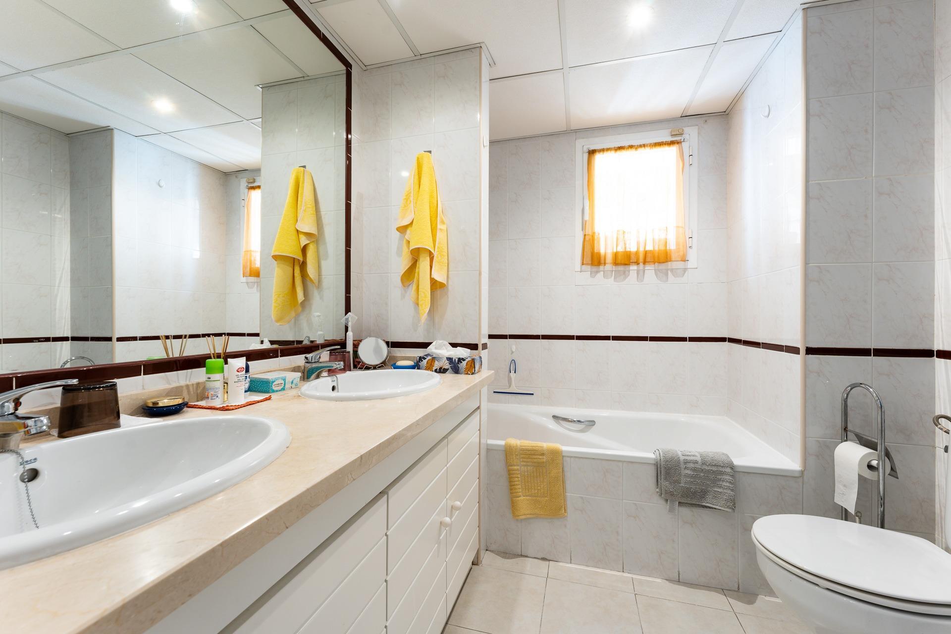 Pisos-Venta-BenalmÃ¡dena-1744147-Foto-26