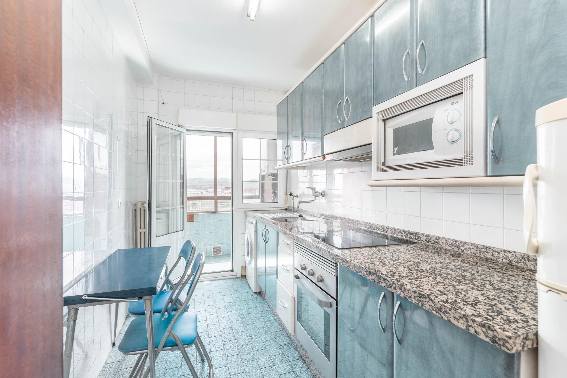 Pisos-Venta-Oviedo-1724145-Foto-3