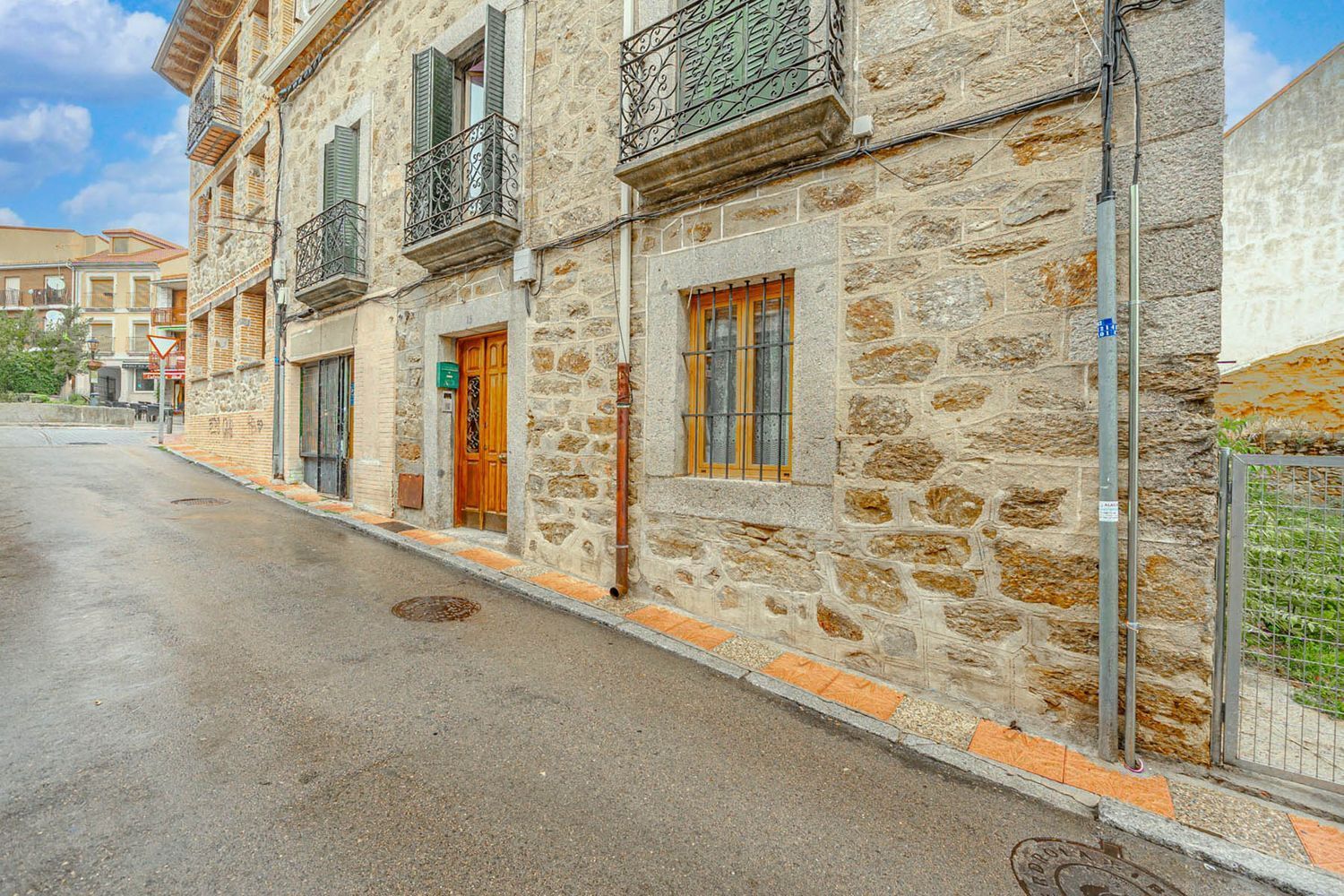 Edificios-Venta-Miraflores de la Sierra-1764782-Foto-5