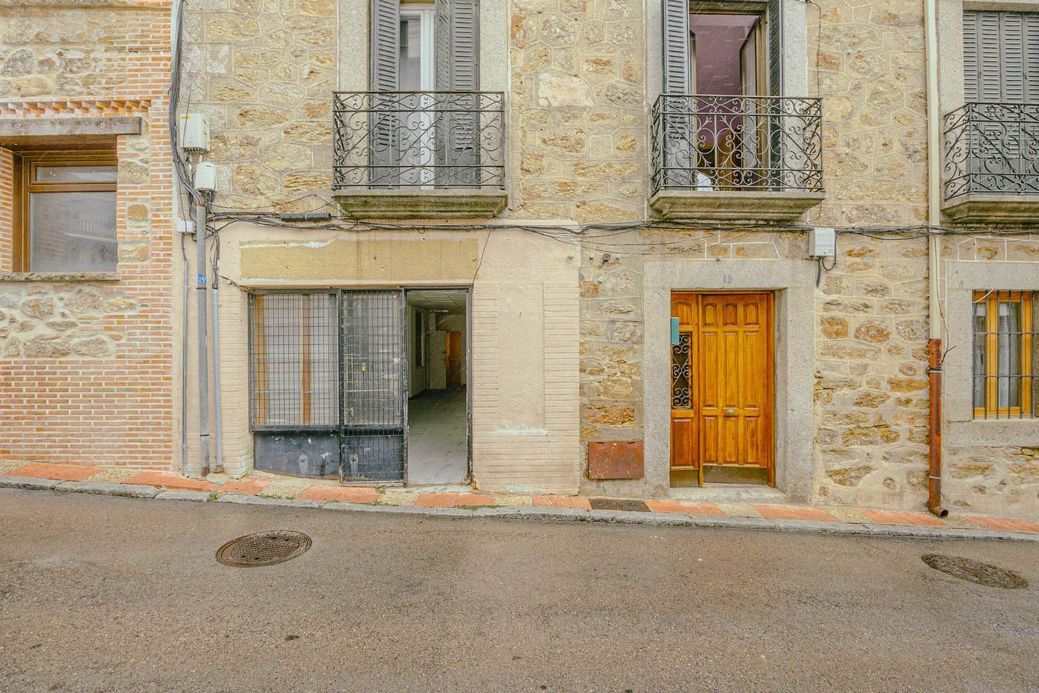 Edificios-Venta-Miraflores de la Sierra-1764782