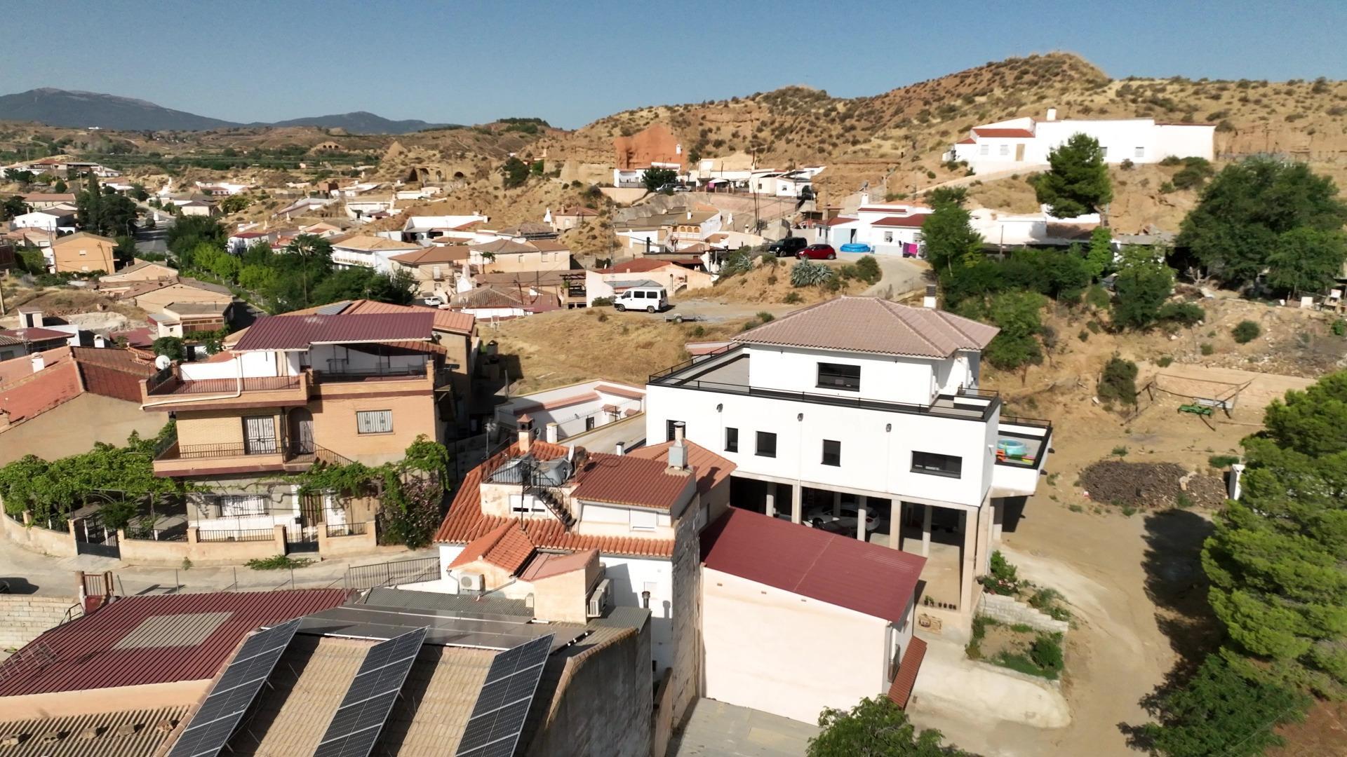 Edificios-Venta-Cortes y Graena-1395070-Foto-3