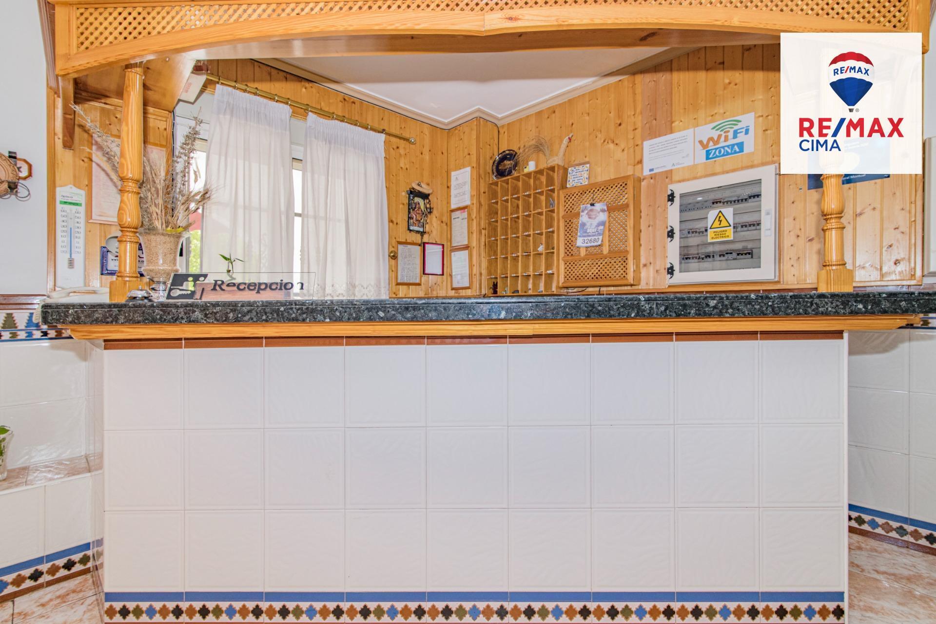 Edificios-Venta-Cortes y Graena-1395070-Foto-8