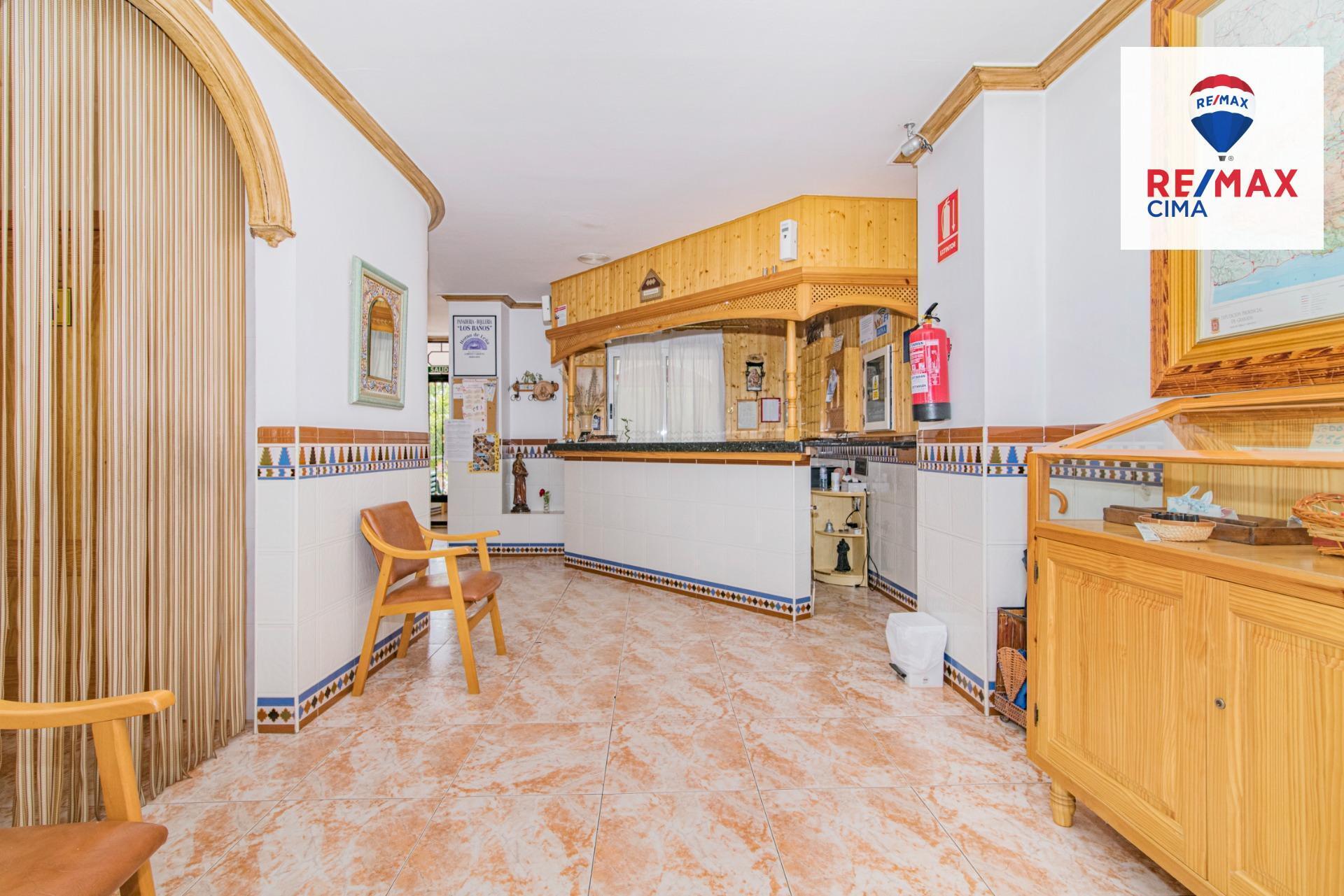 Edificios-Venta-Cortes y Graena-1395070-Foto-10