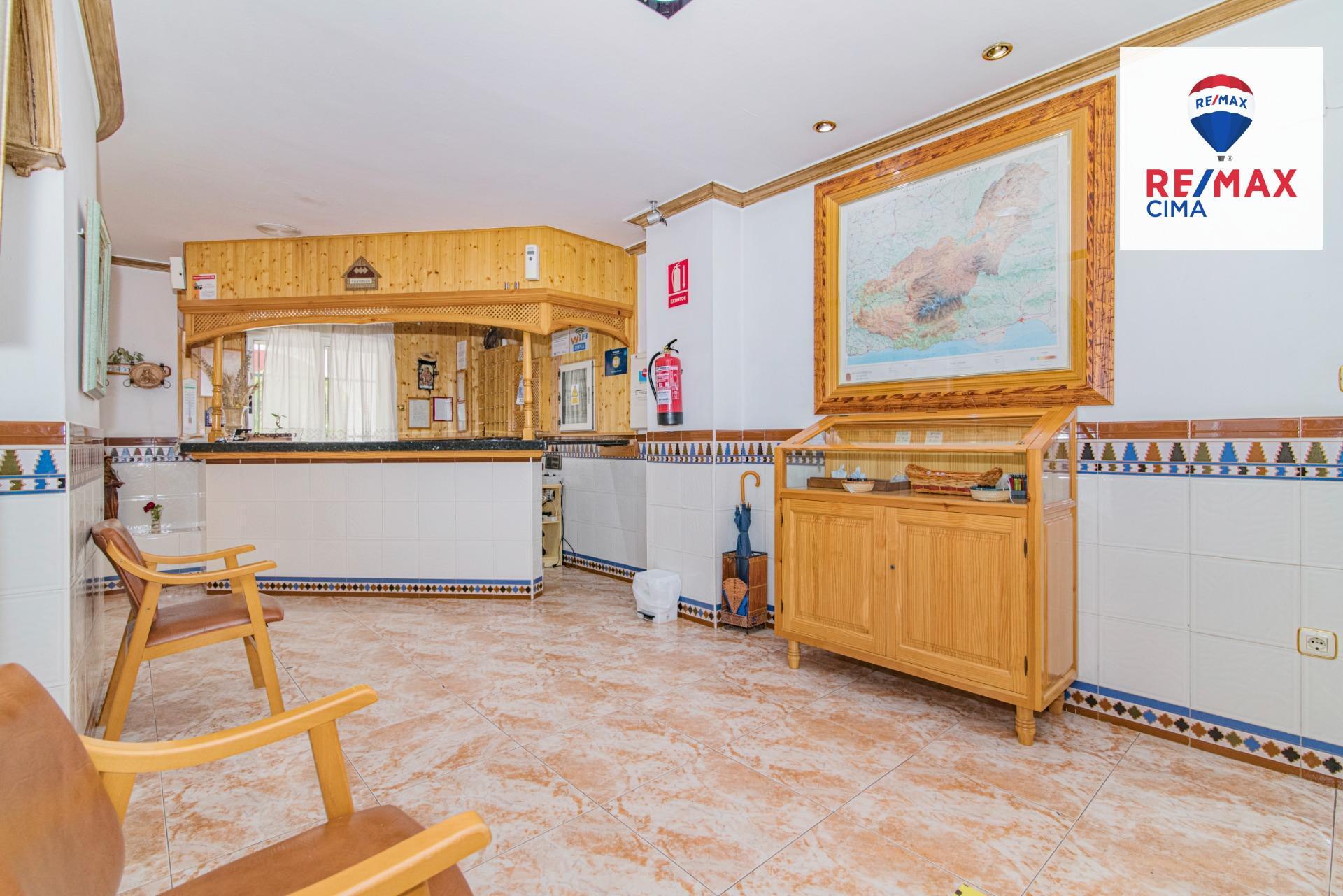 Edificios-Venta-Cortes y Graena-1395070-Foto-11