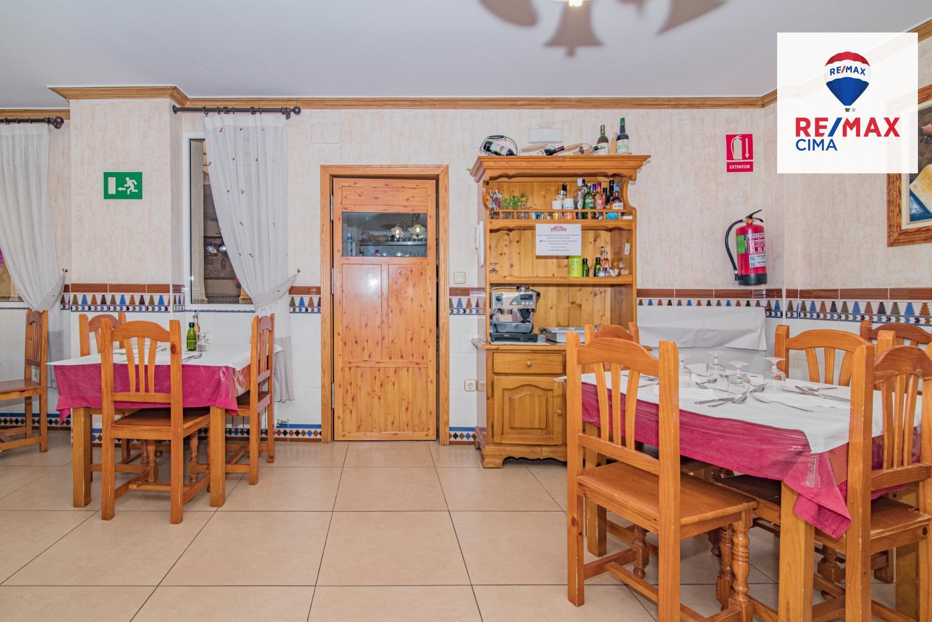 Edificios-Venta-Cortes y Graena-1395070-Foto-25