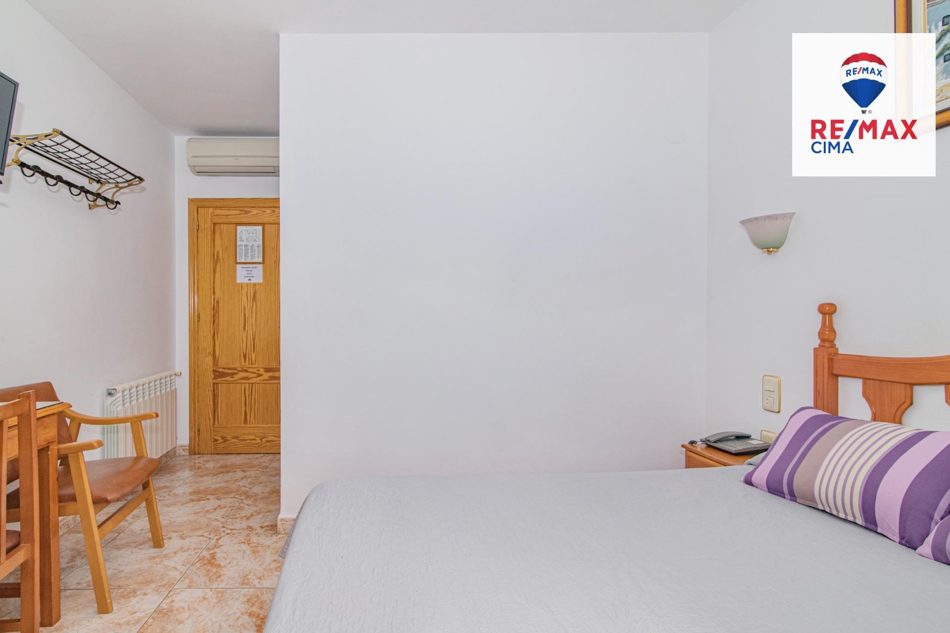Edificios-Venta-Cortes y Graena-1395070-Foto-36