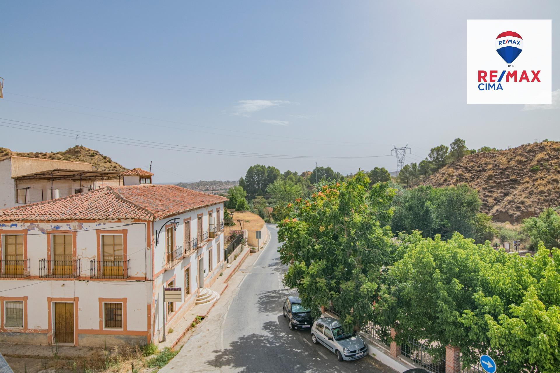 Edificios-Venta-Cortes y Graena-1395070-Foto-44