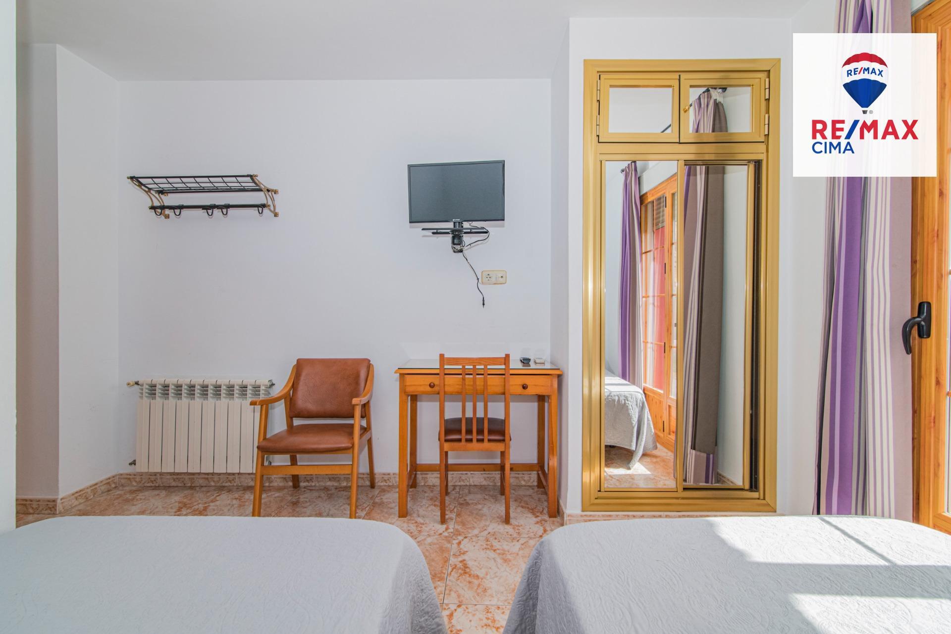 Edificios-Venta-Cortes y Graena-1395070-Foto-50