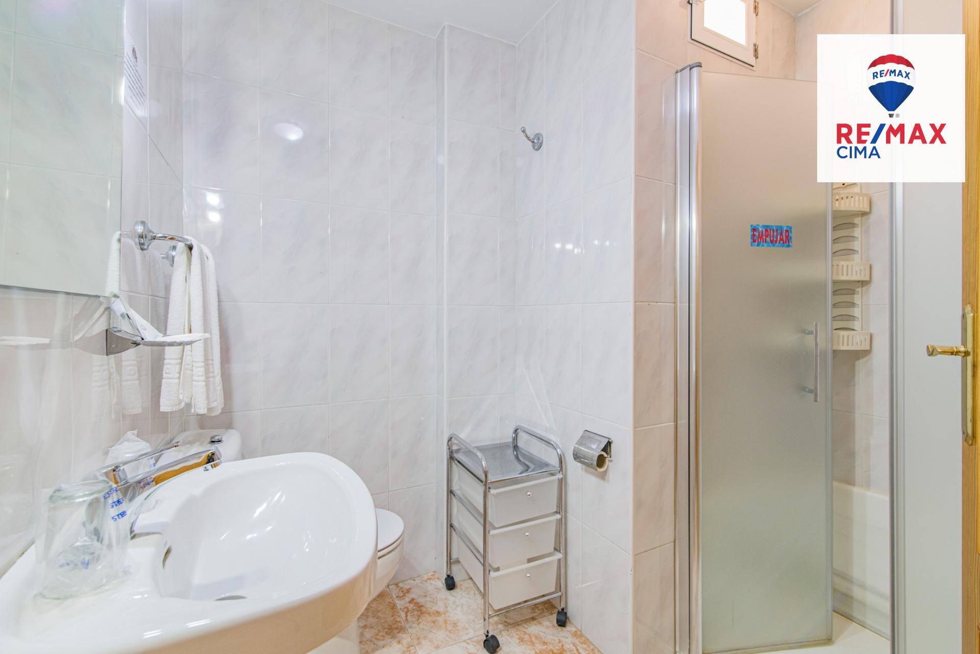 Edificios-Venta-Cortes y Graena-1395070-Foto-54