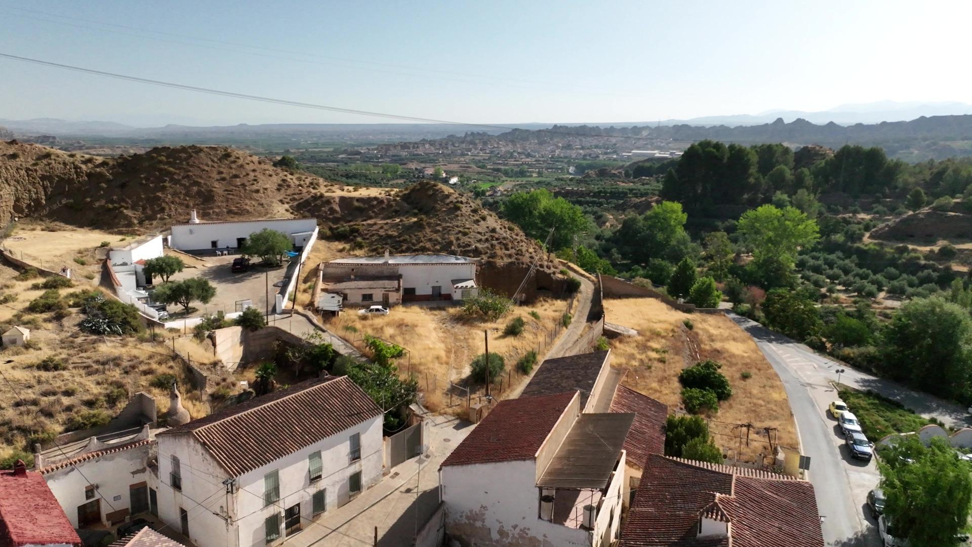 Edificios-Venta-Cortes y Graena-1395070-Foto-79