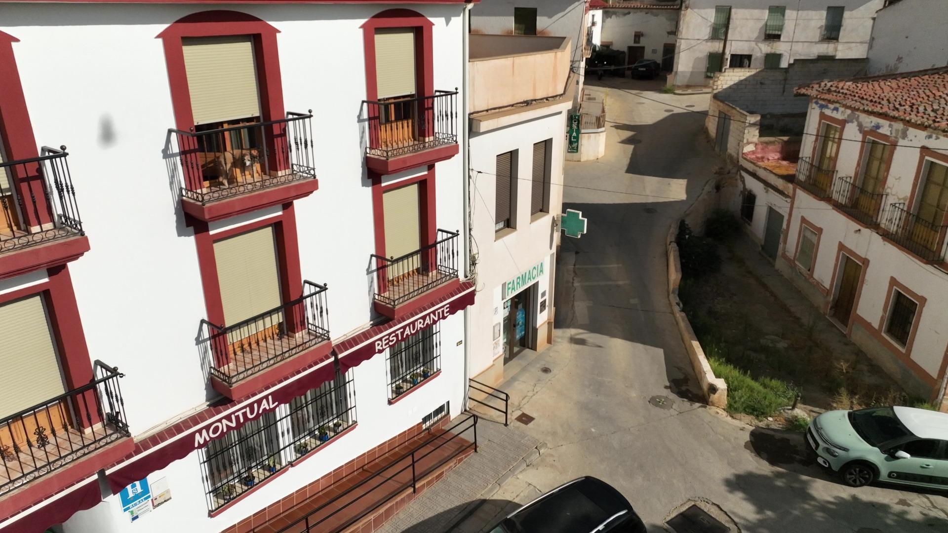 Edificios-Venta-Cortes y Graena-1395070-Foto-86