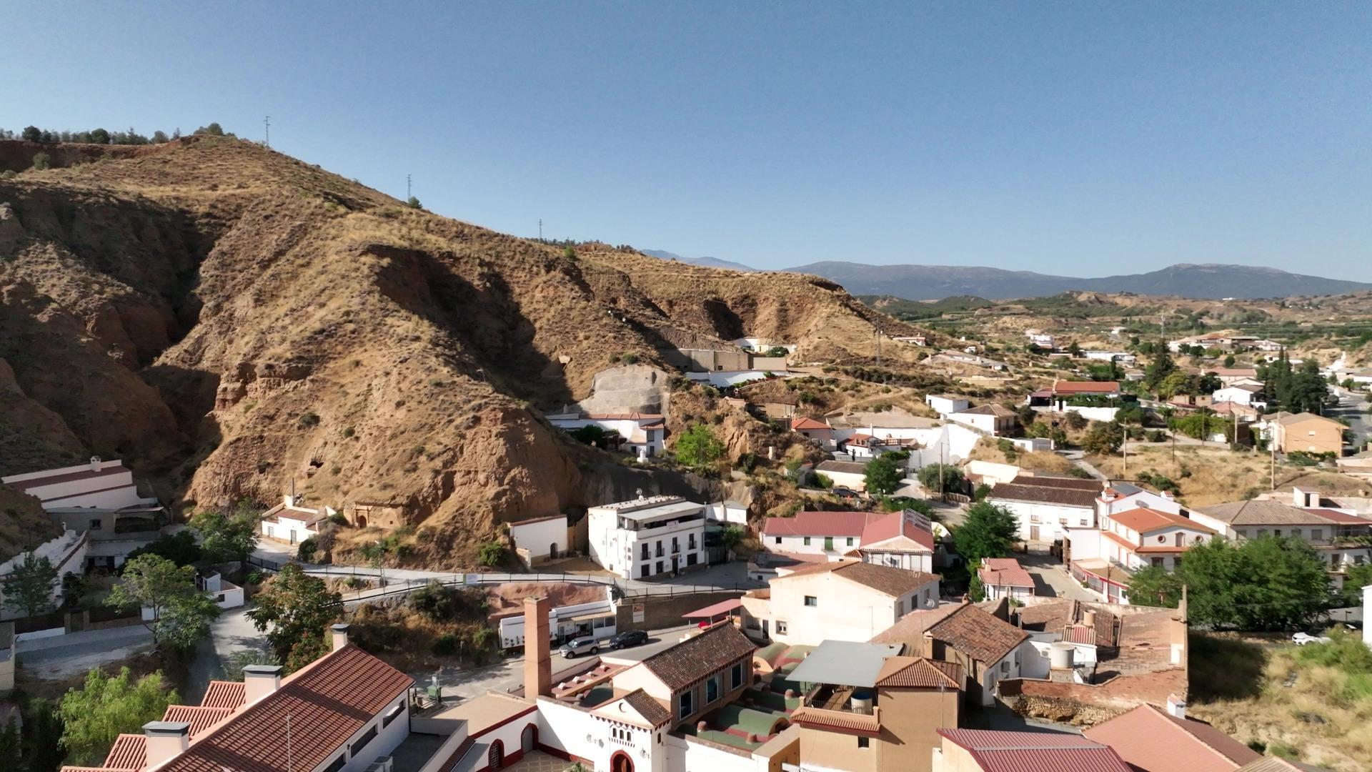 Edificios-Venta-Cortes y Graena-1395070-Foto-92