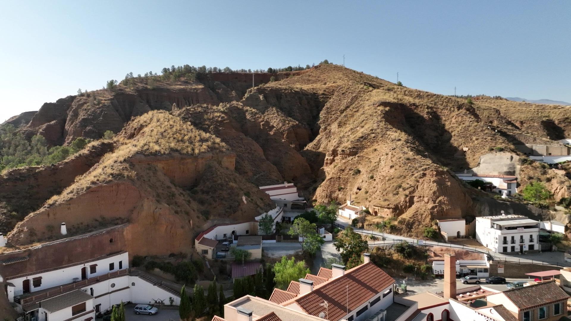 Edificios-Venta-Cortes y Graena-1395070-Foto-93