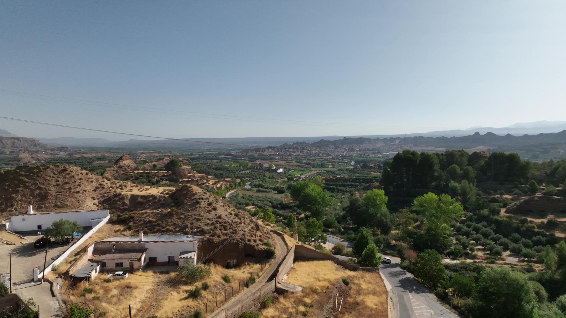 Edificios-Venta-Cortes y Graena-1395070-Foto-96