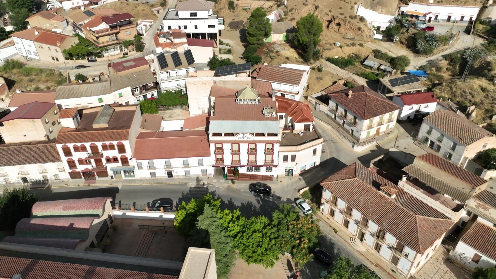 Edificios-Venta-Cortes y Graena-1395070-Foto-99