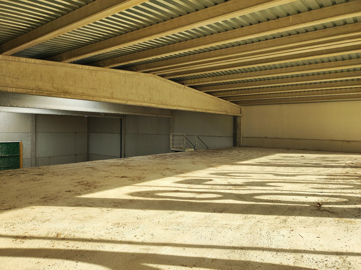 Naves-Venta-Peraleda de la Mata-1587455-Foto-12