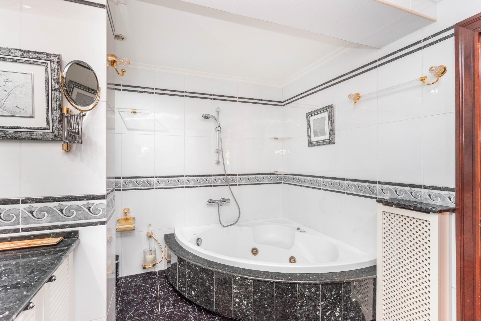 Pisos-Venta-Oviedo-1766331-Foto-13