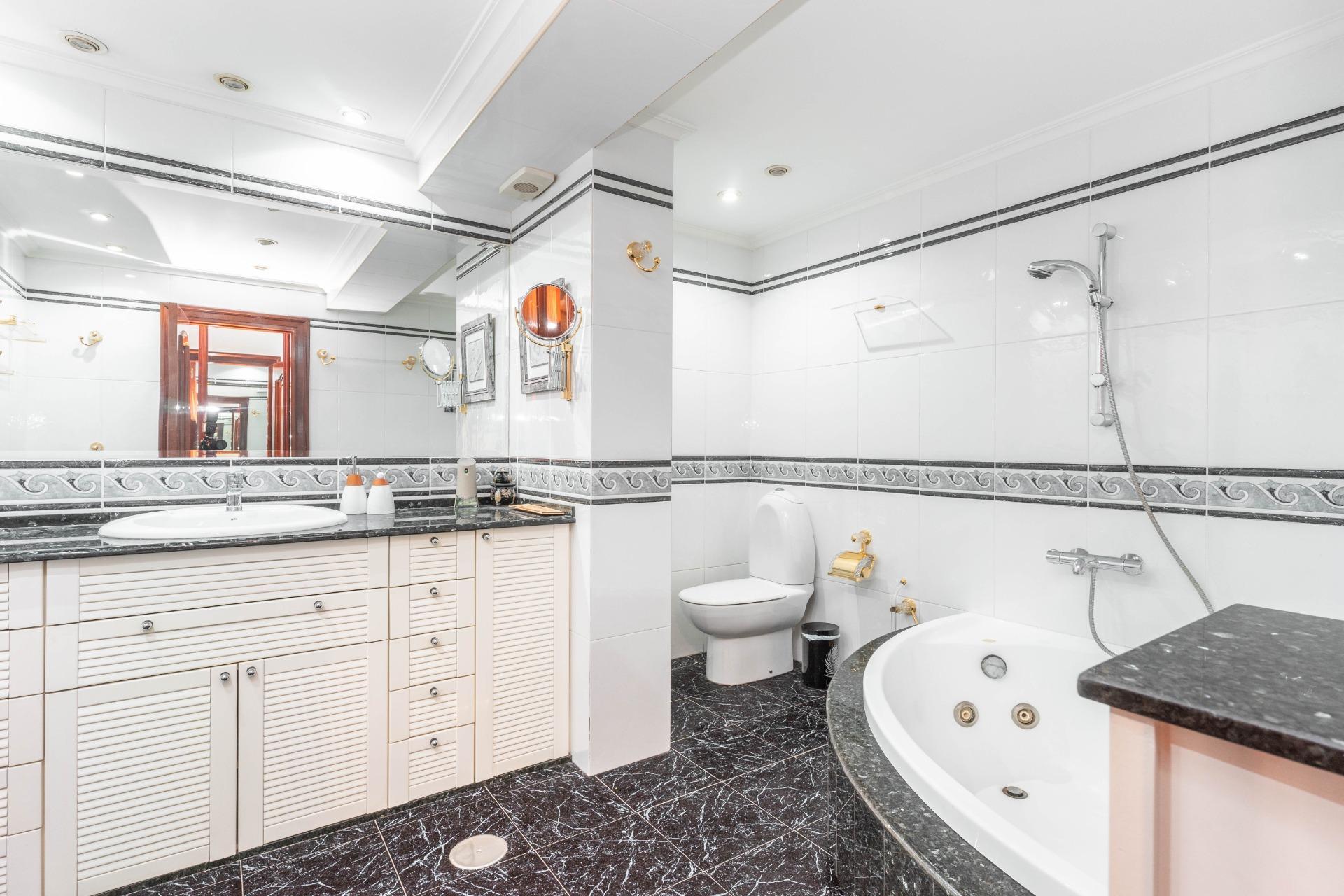 Pisos-Venta-Oviedo-1766331-Foto-12