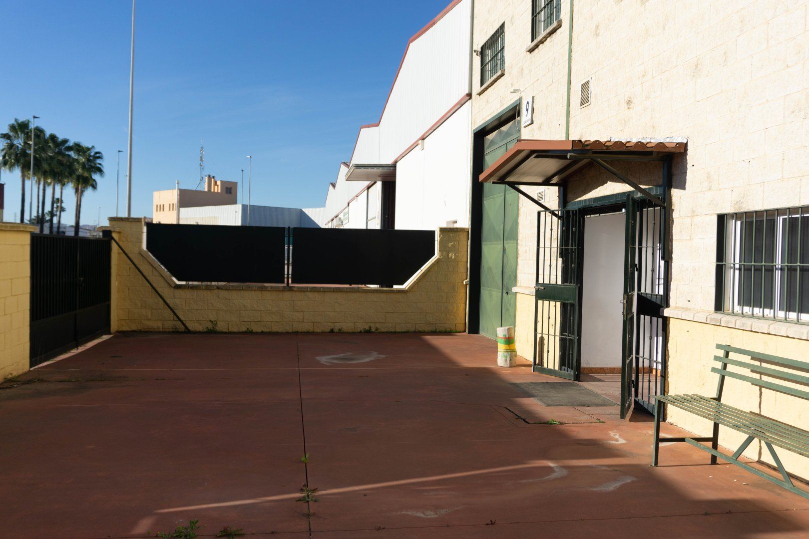 Naves-Alquiler-La Rinconada-1431692-Foto-4