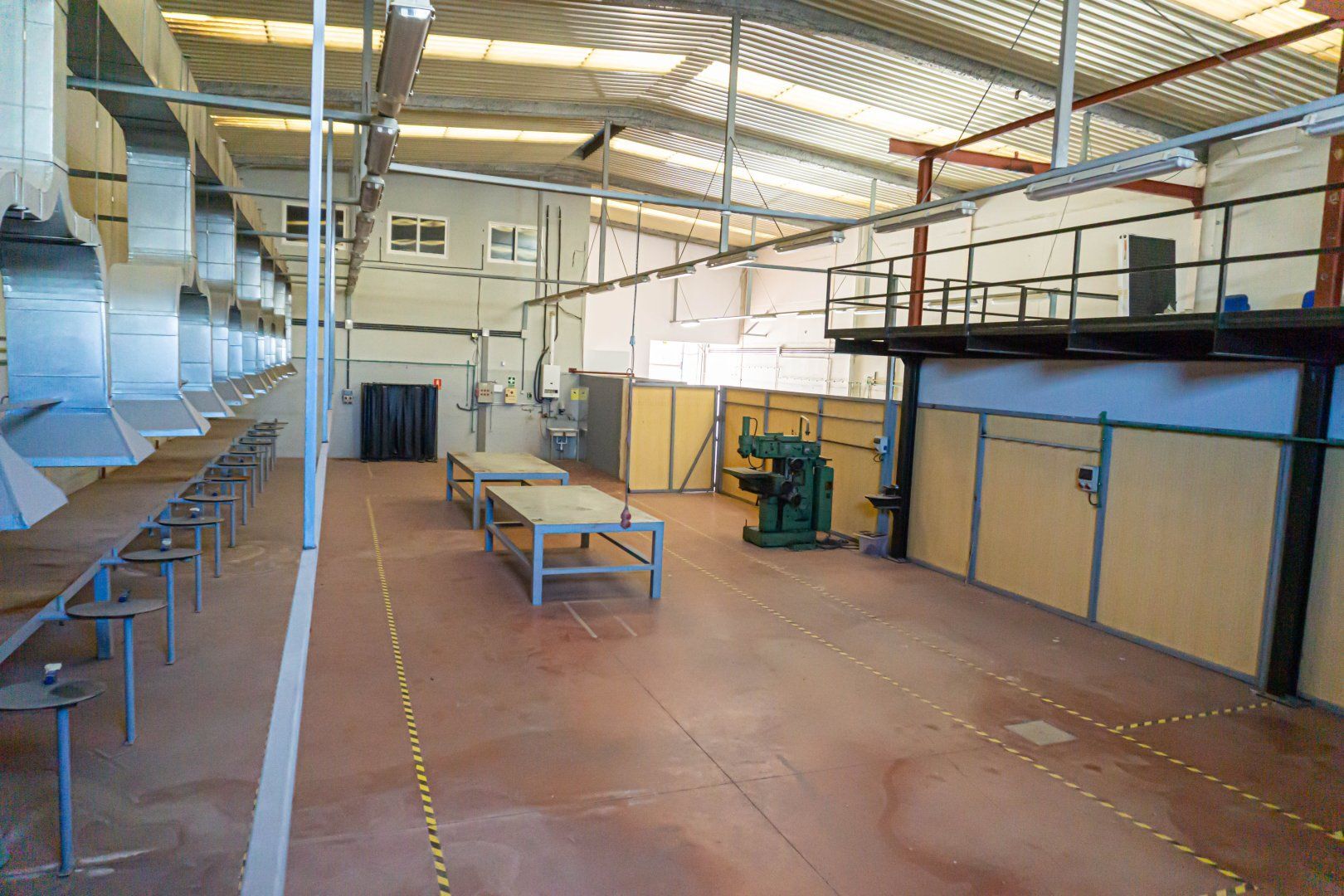 Naves-Alquiler-La Rinconada-1431692-Foto-2