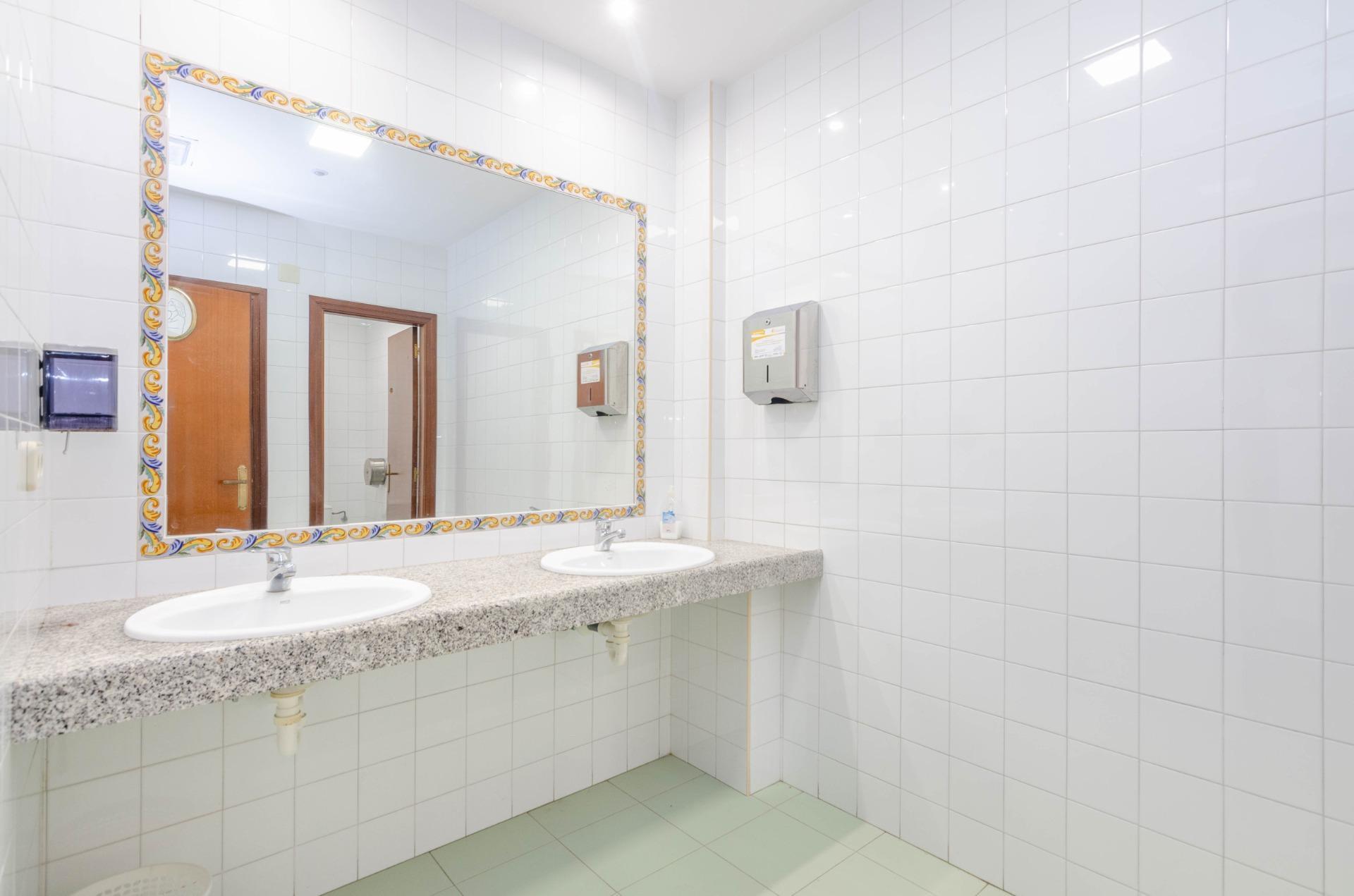 Negocios-Venta-ValdÃ©s-1641102-Foto-26