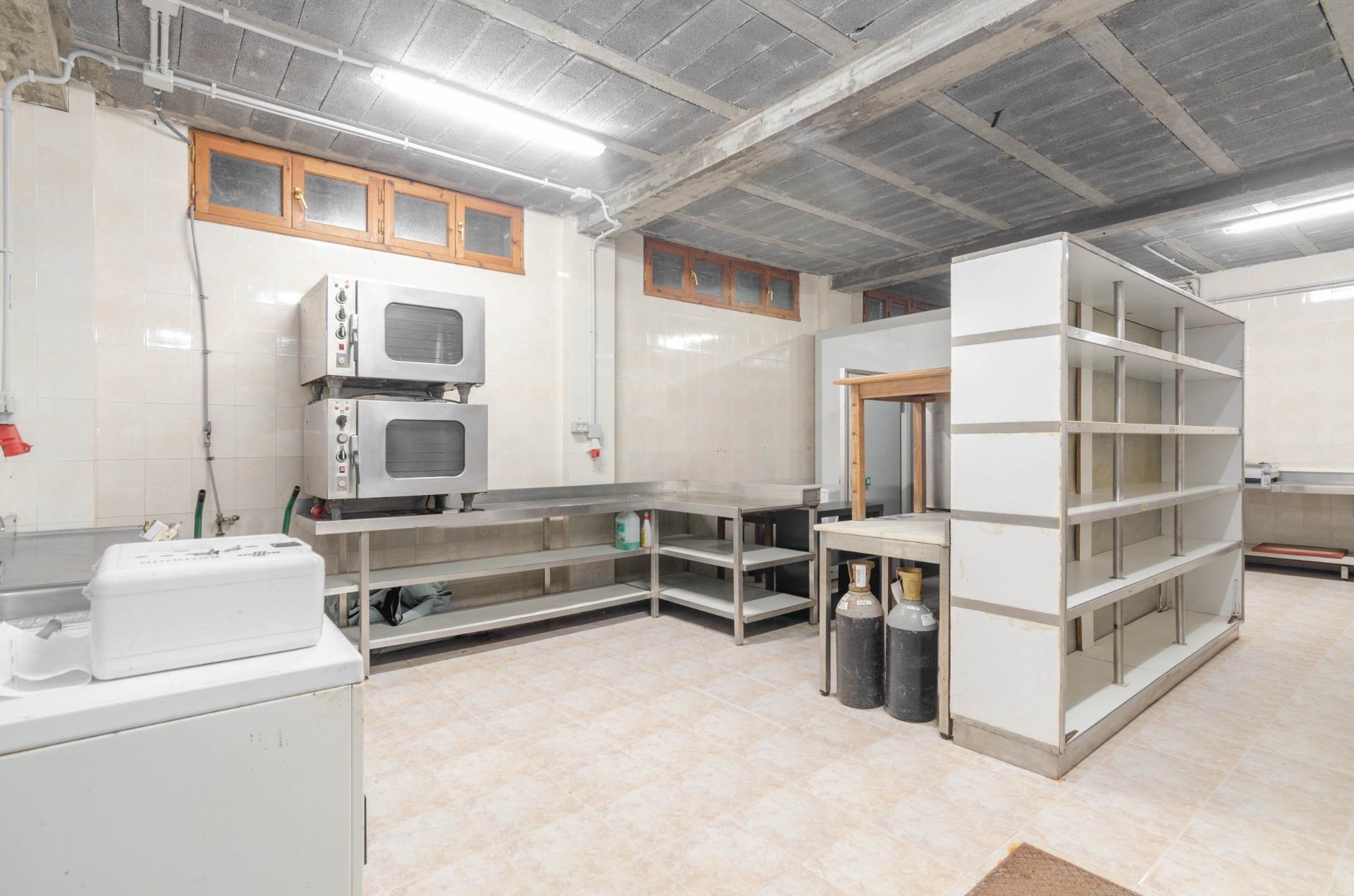 Negocios-Venta-ValdÃ©s-1641102-Foto-35