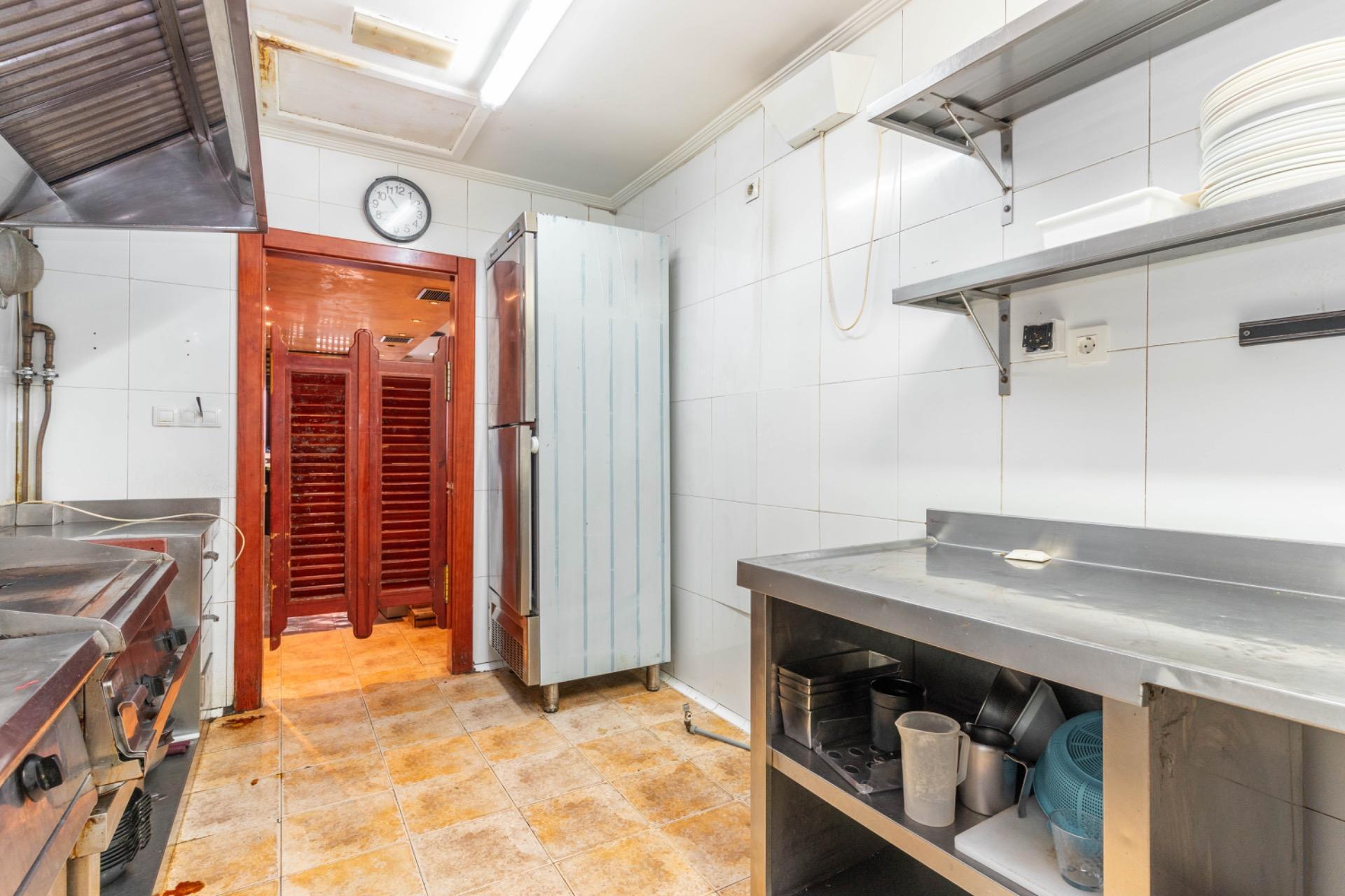 Negocios-Venta-Oviedo-1768103-Foto-25