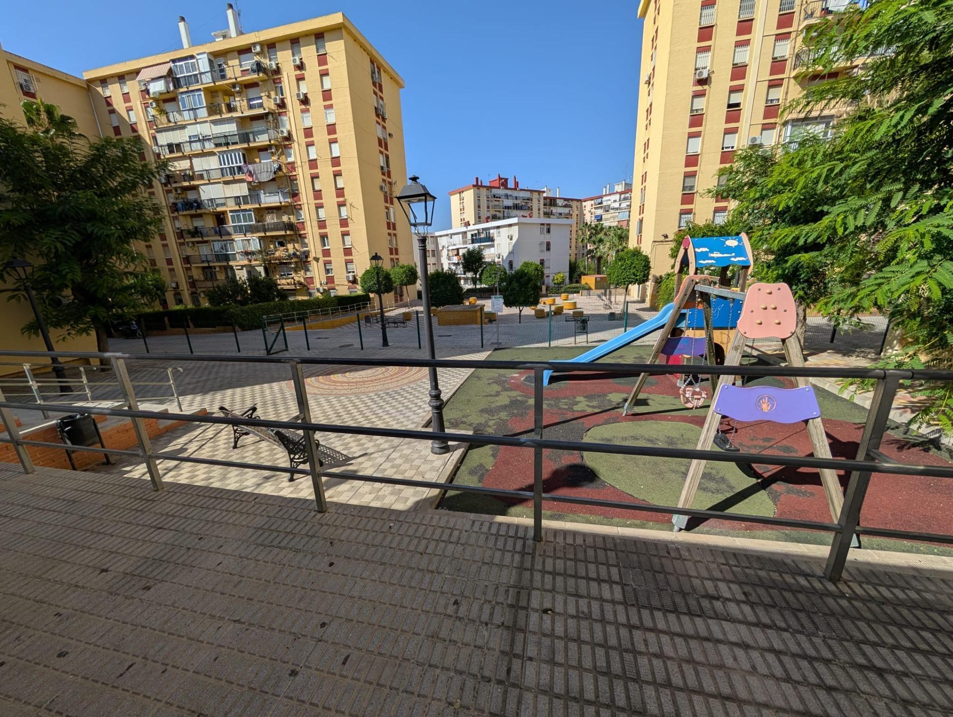 Negocios-Venta-Castilleja de la Cuesta-1768106-Foto-4