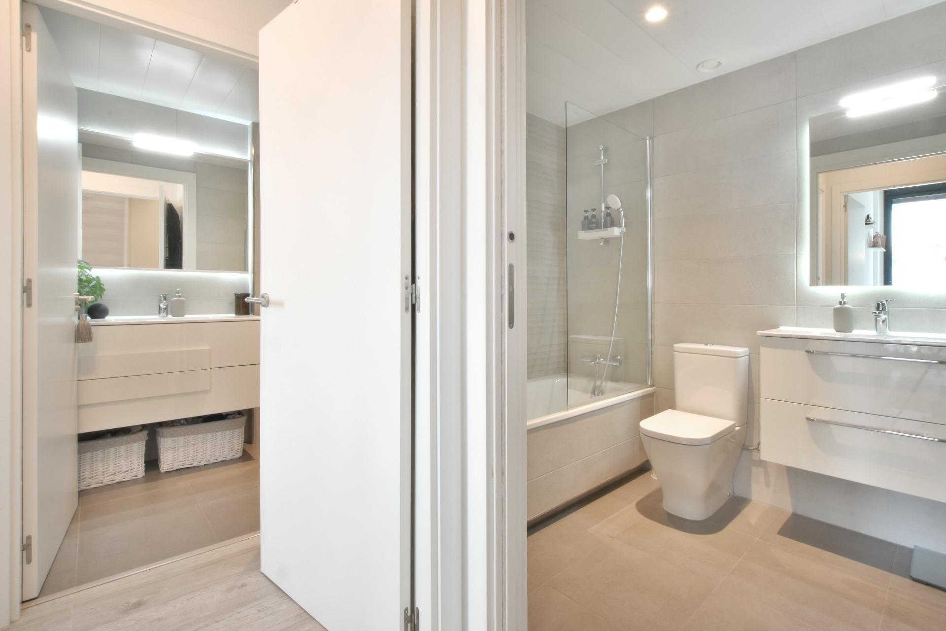 Pisos-Venta-LÂ´Hospitalet de Llobregat-1768124-Foto-31