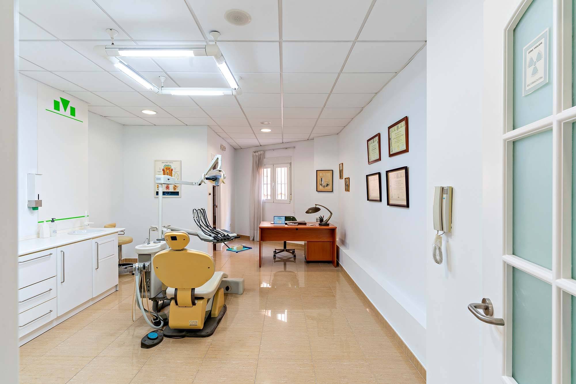 Negocios-Venta-AlbuÃ±ol-1790790-Foto-4