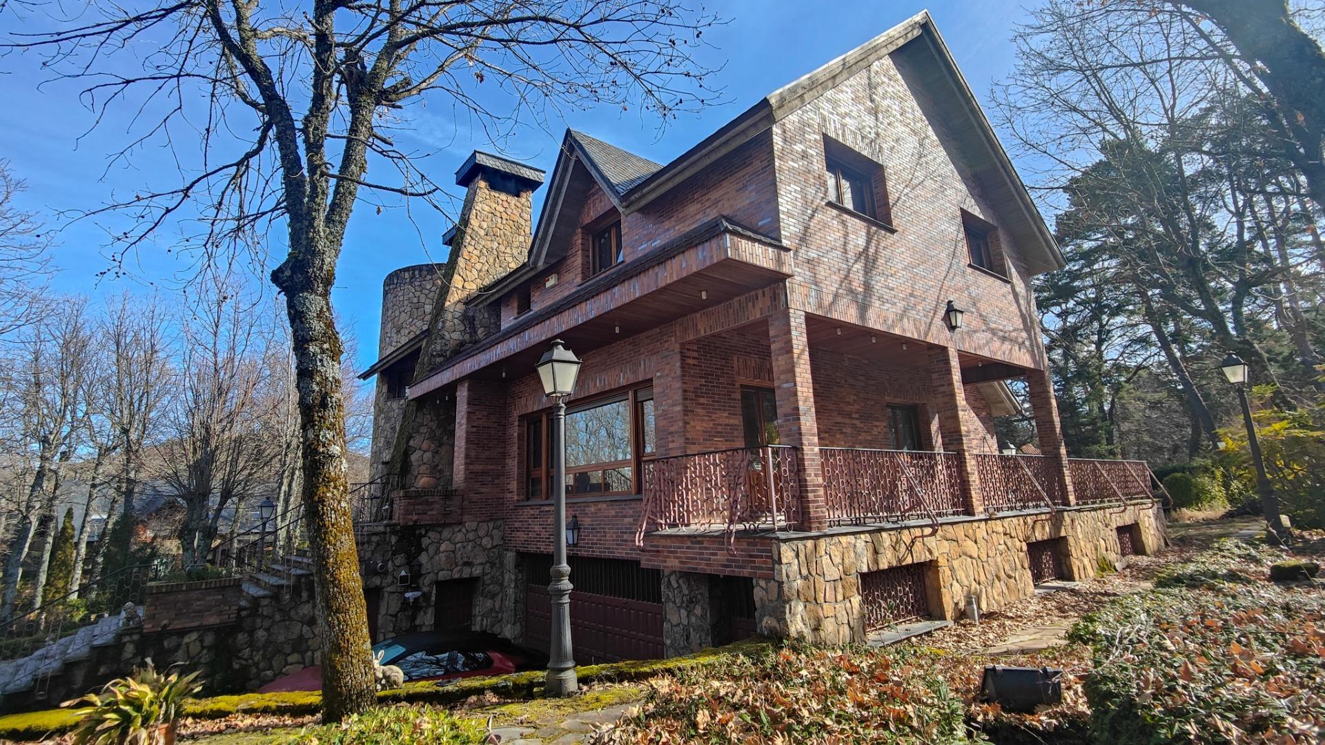 Casa en venta  El Espinar  13/15