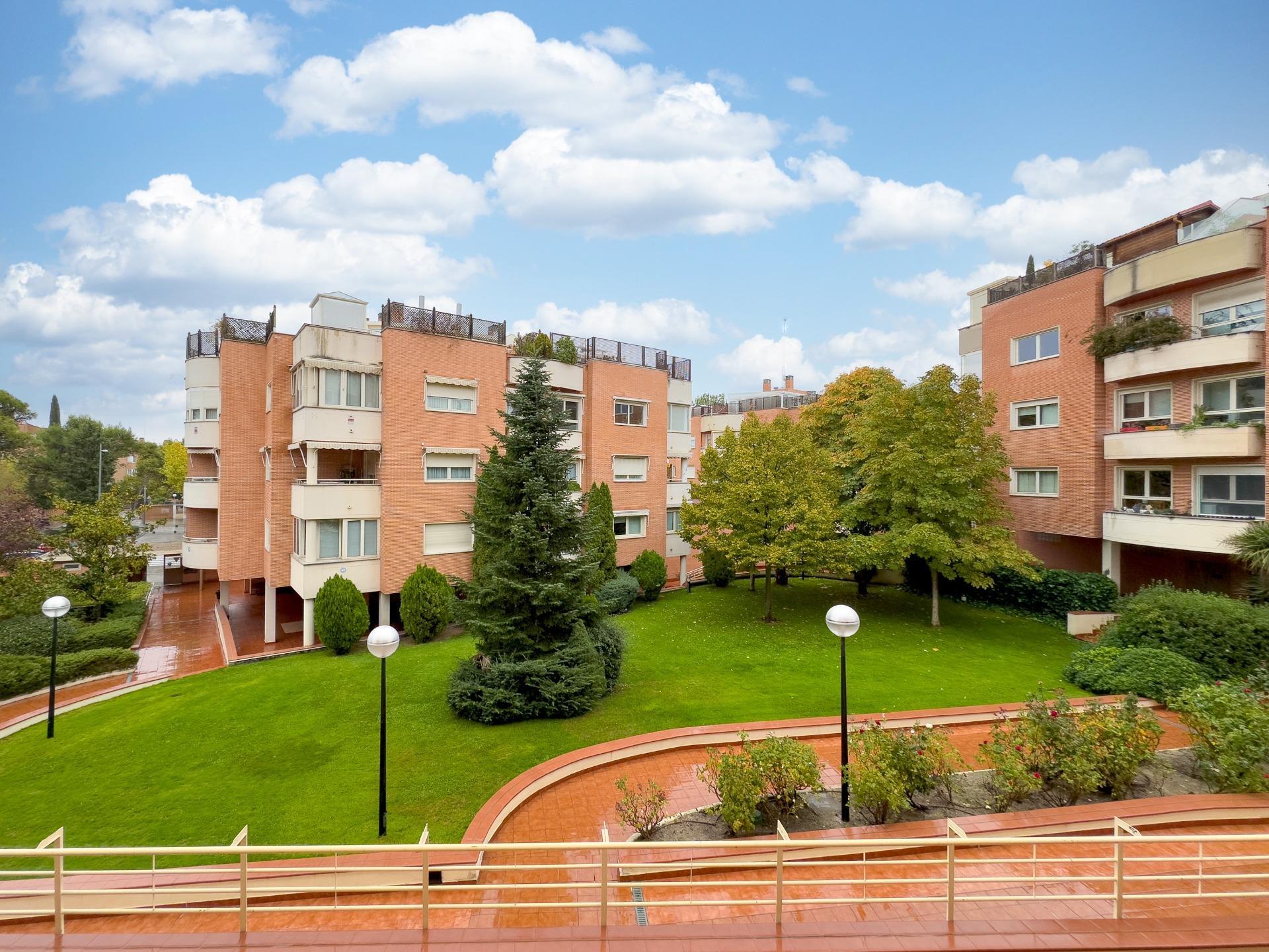 Piso en alquiler  Pozuelo de Alarcón  7/15
