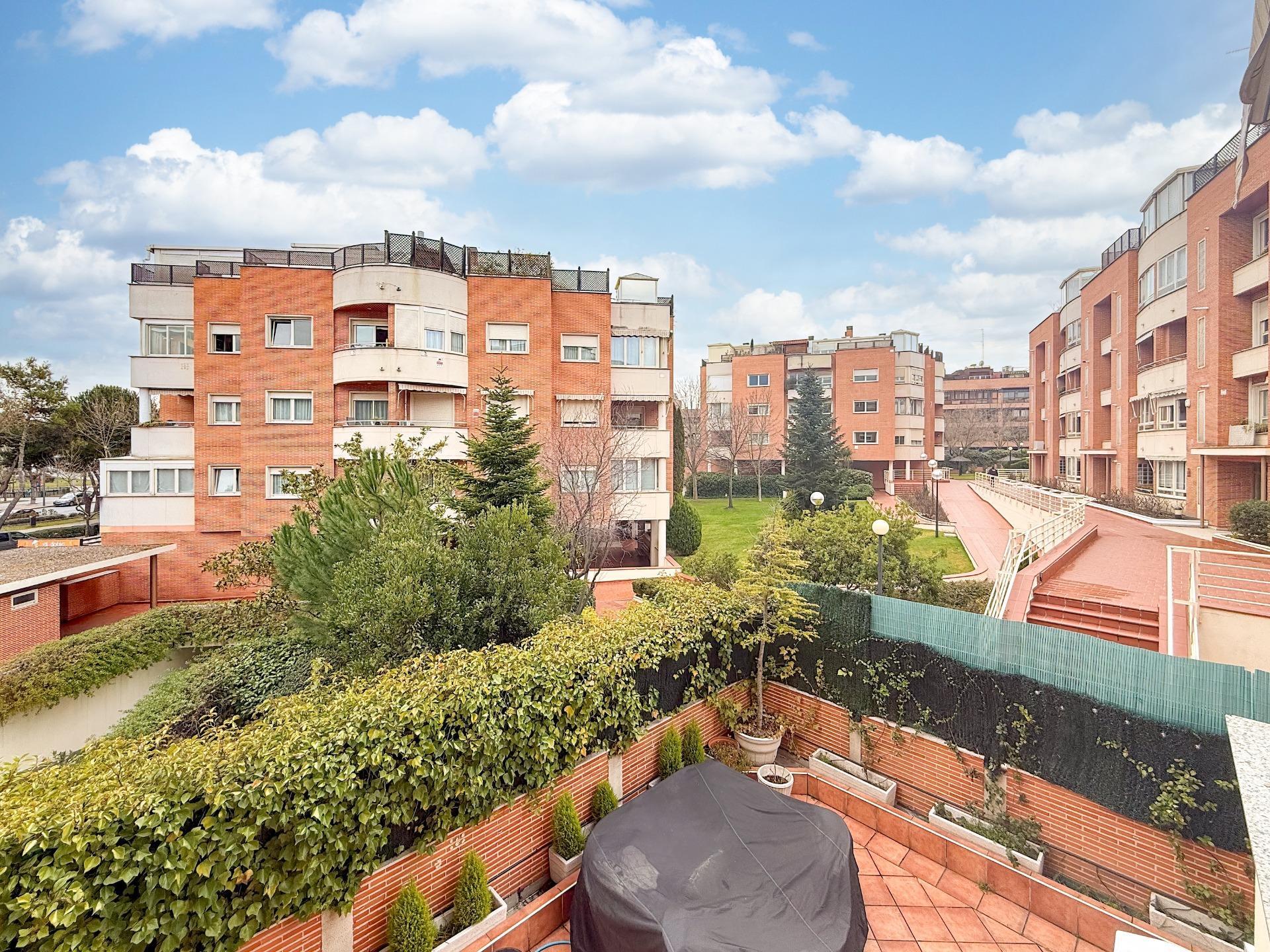 Piso en alquiler  Pozuelo de Alarcón  10/15