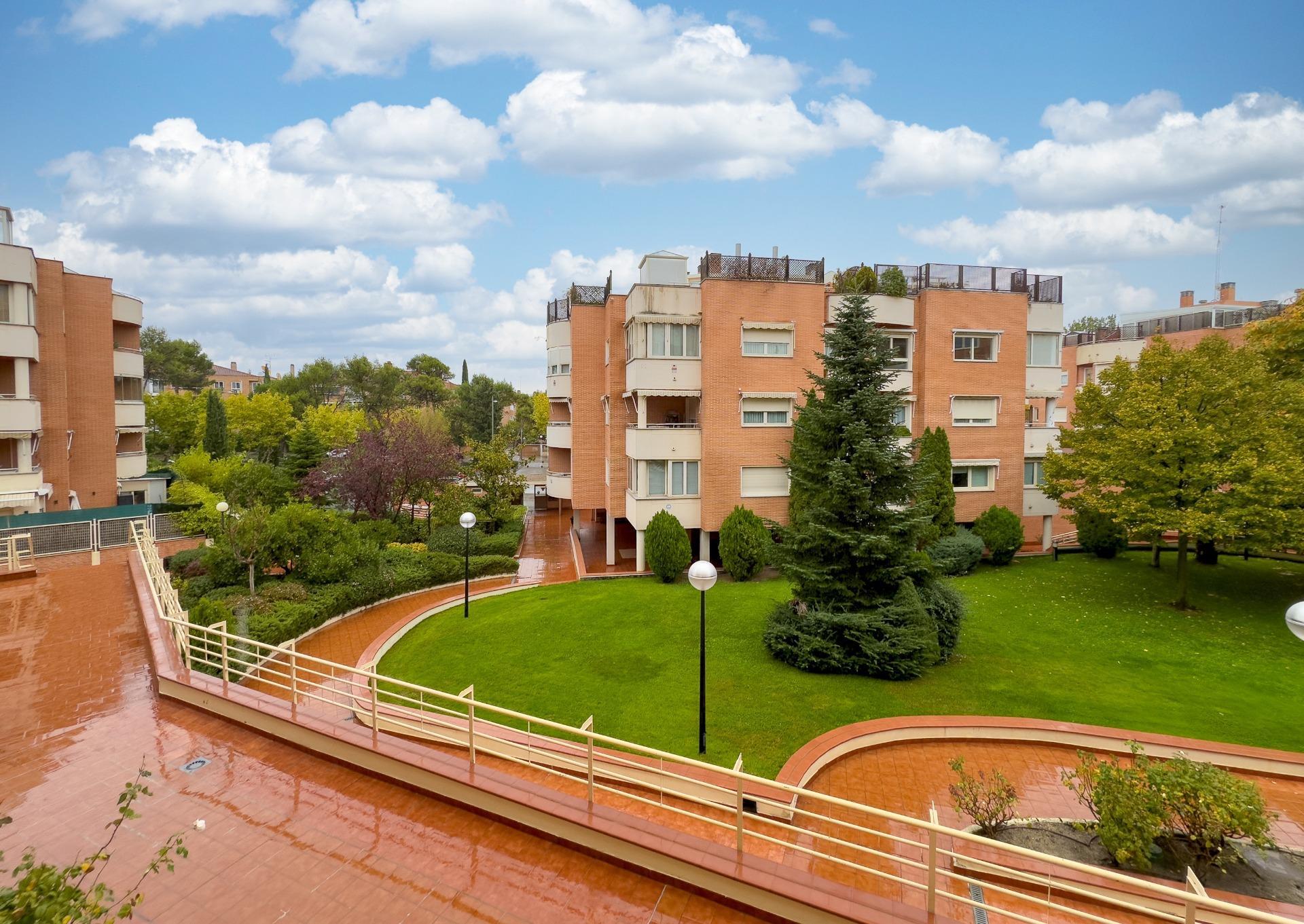 Piso en alquiler  Pozuelo de Alarcón  11/15