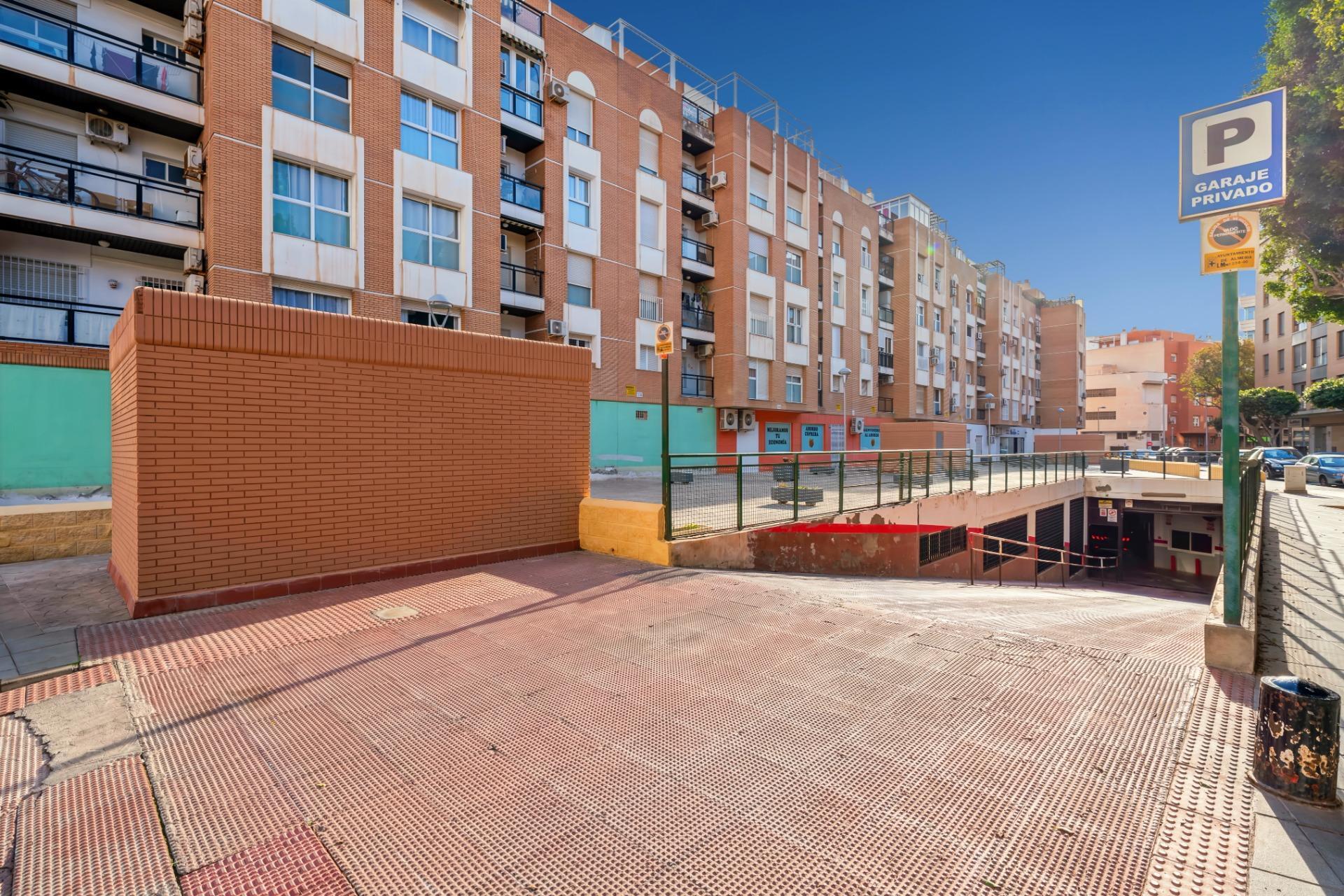 Garajes-Venta-AlmerÃ­a-1681660-Foto-4