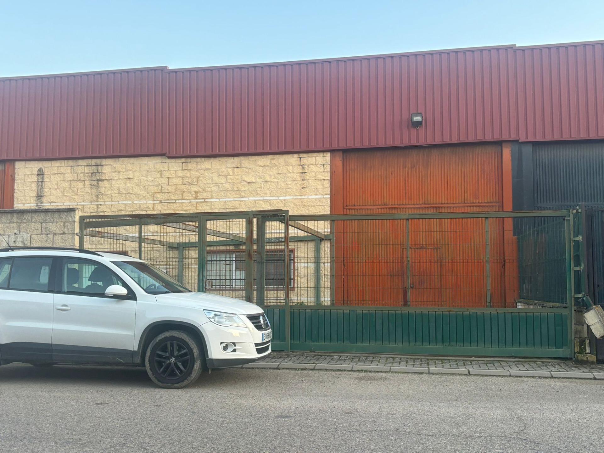 Naves-Venta-AznalcÃ¡zar-1638570-Foto-3