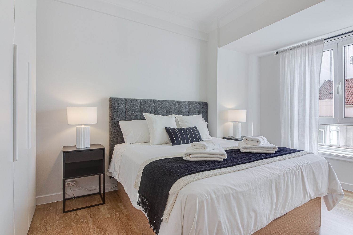 Piso en alquiler  calle Nicomedes Pastor Díaz, A Coruña, La Coruña  22/28