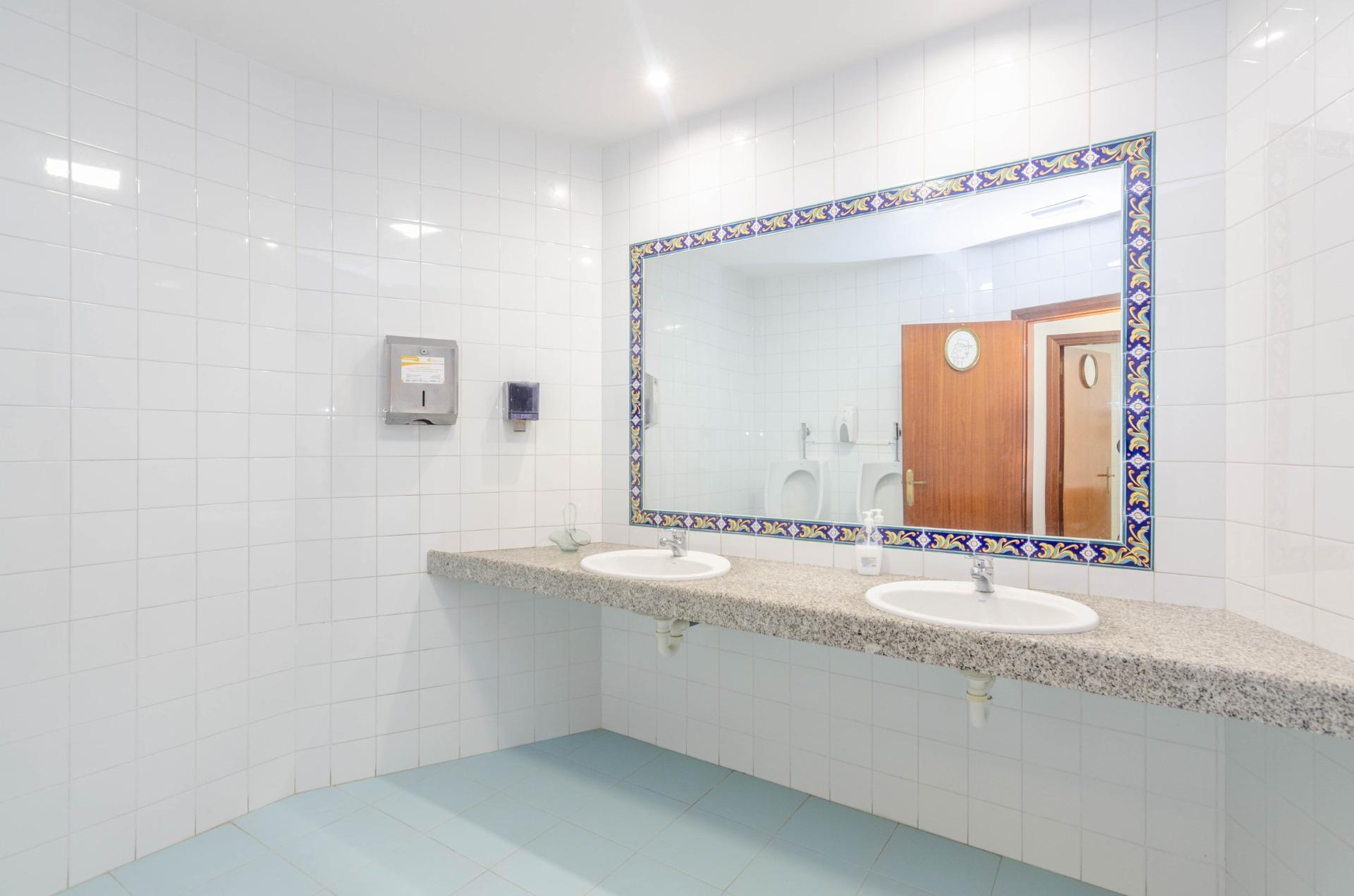 Negocios-Venta-ValdÃ©s-1641102-Foto-30
