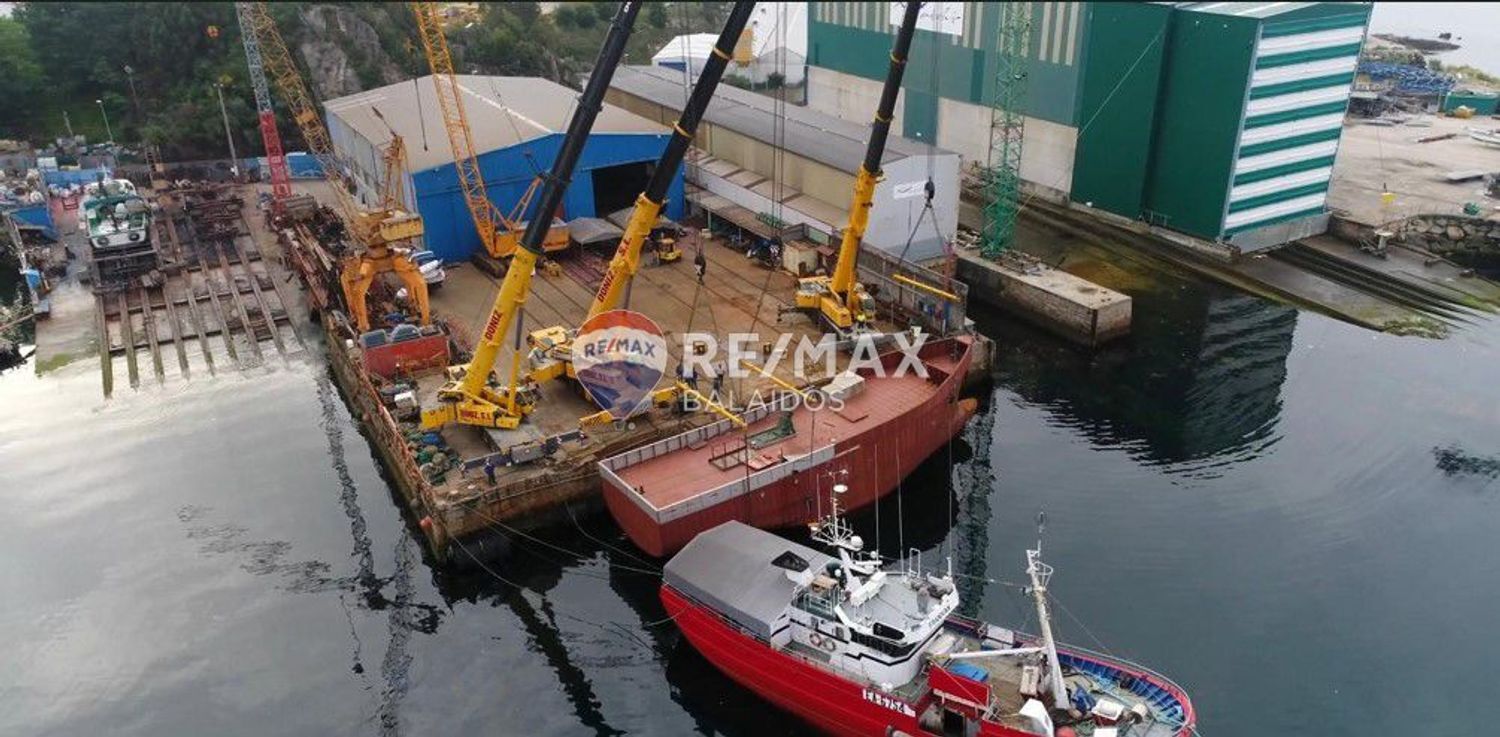 Naves-Venta-MoaÃ±a-1403404-Foto-9