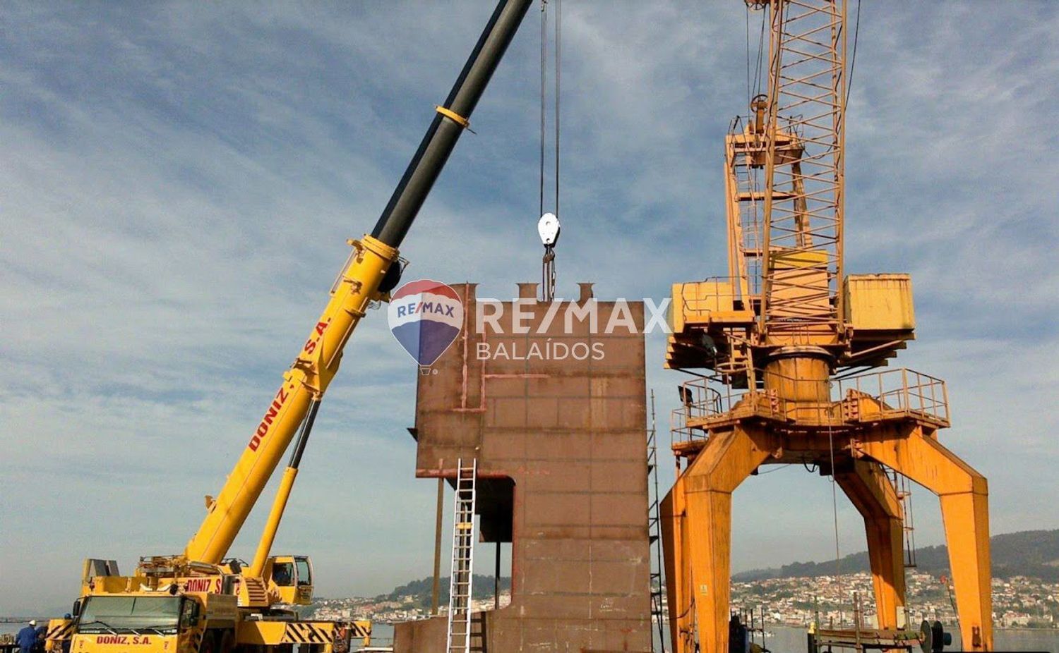 Naves-Venta-MoaÃ±a-1403404-Foto-19