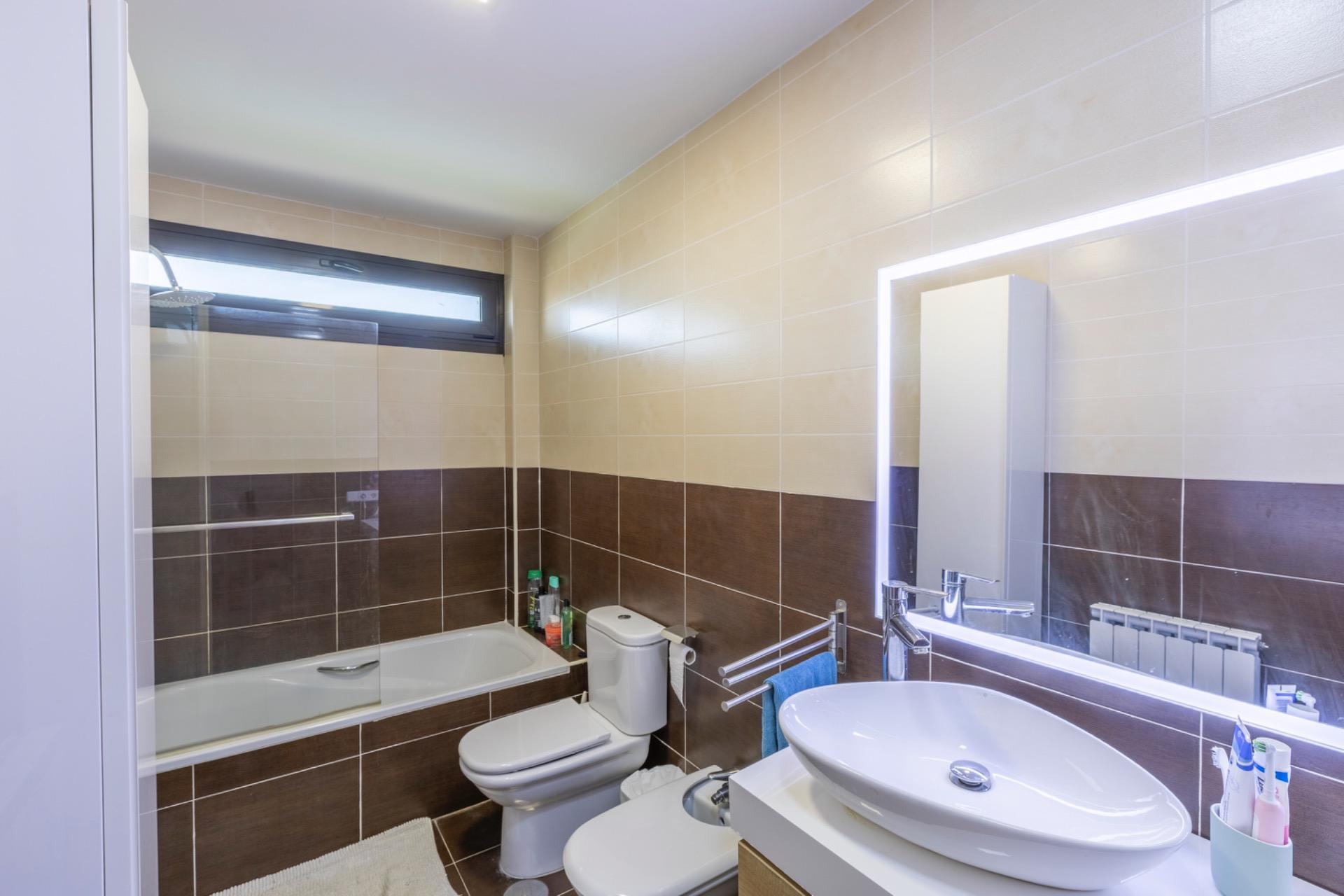 Casas o chalets-Venta-Aldeamayor de San MartÃ­n-1831990-Foto-40